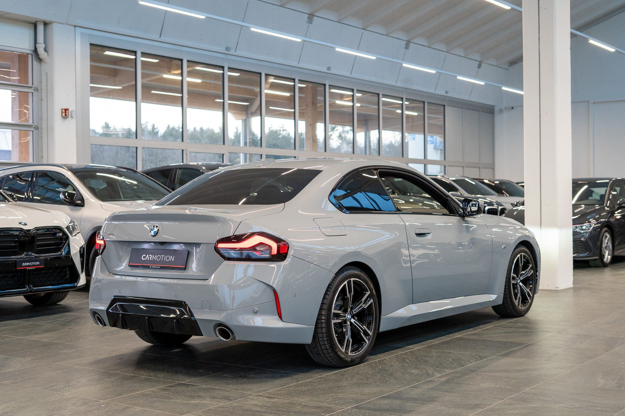 listing desktop thumbnail image 3