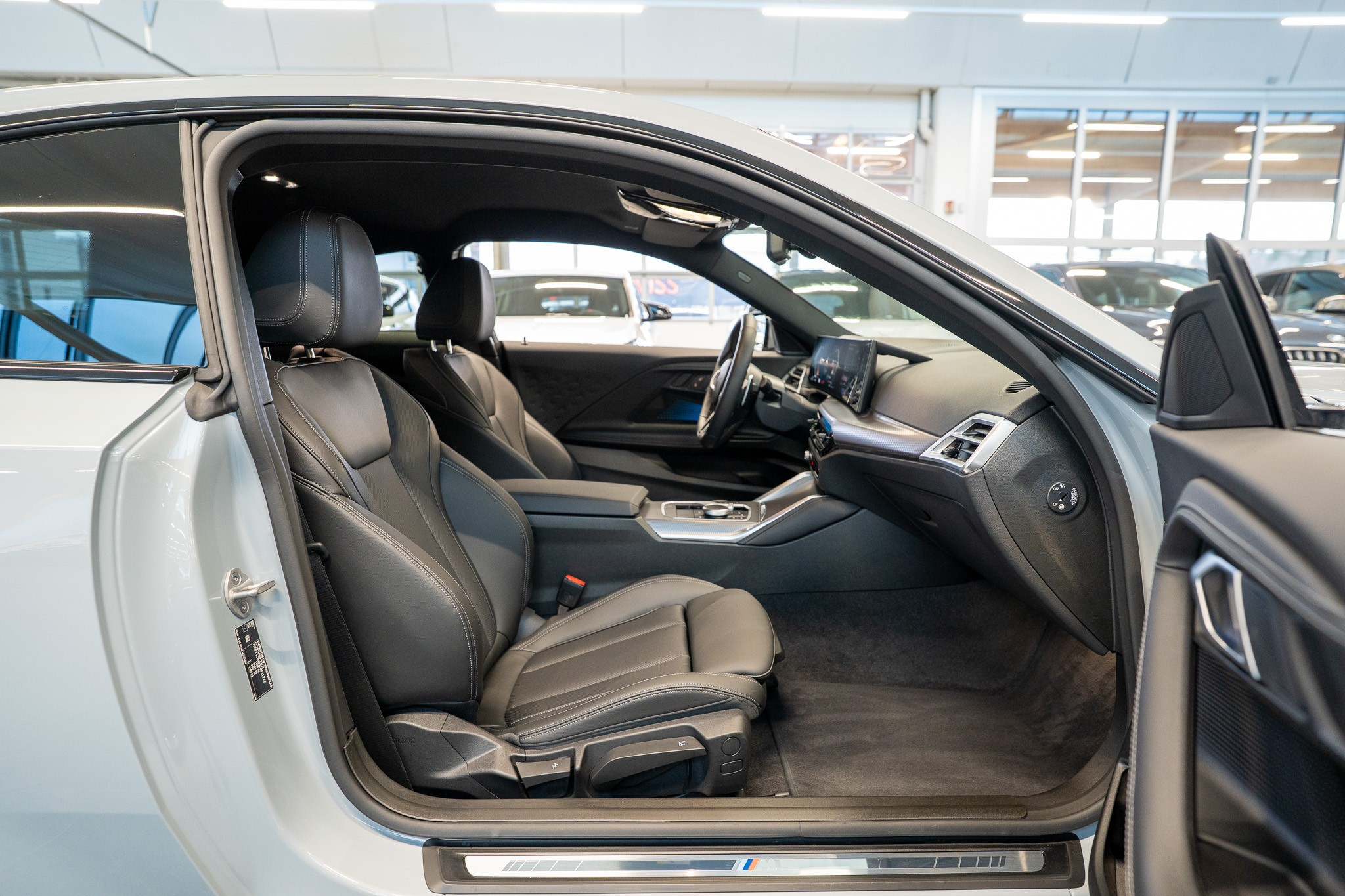 listing desktop thumbnail image 12