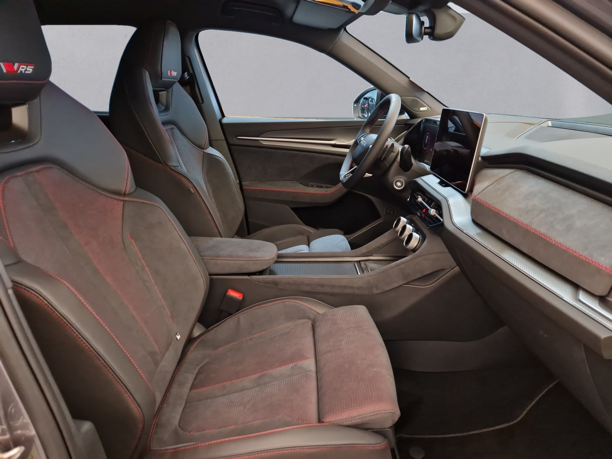 listing desktop thumbnail image 11