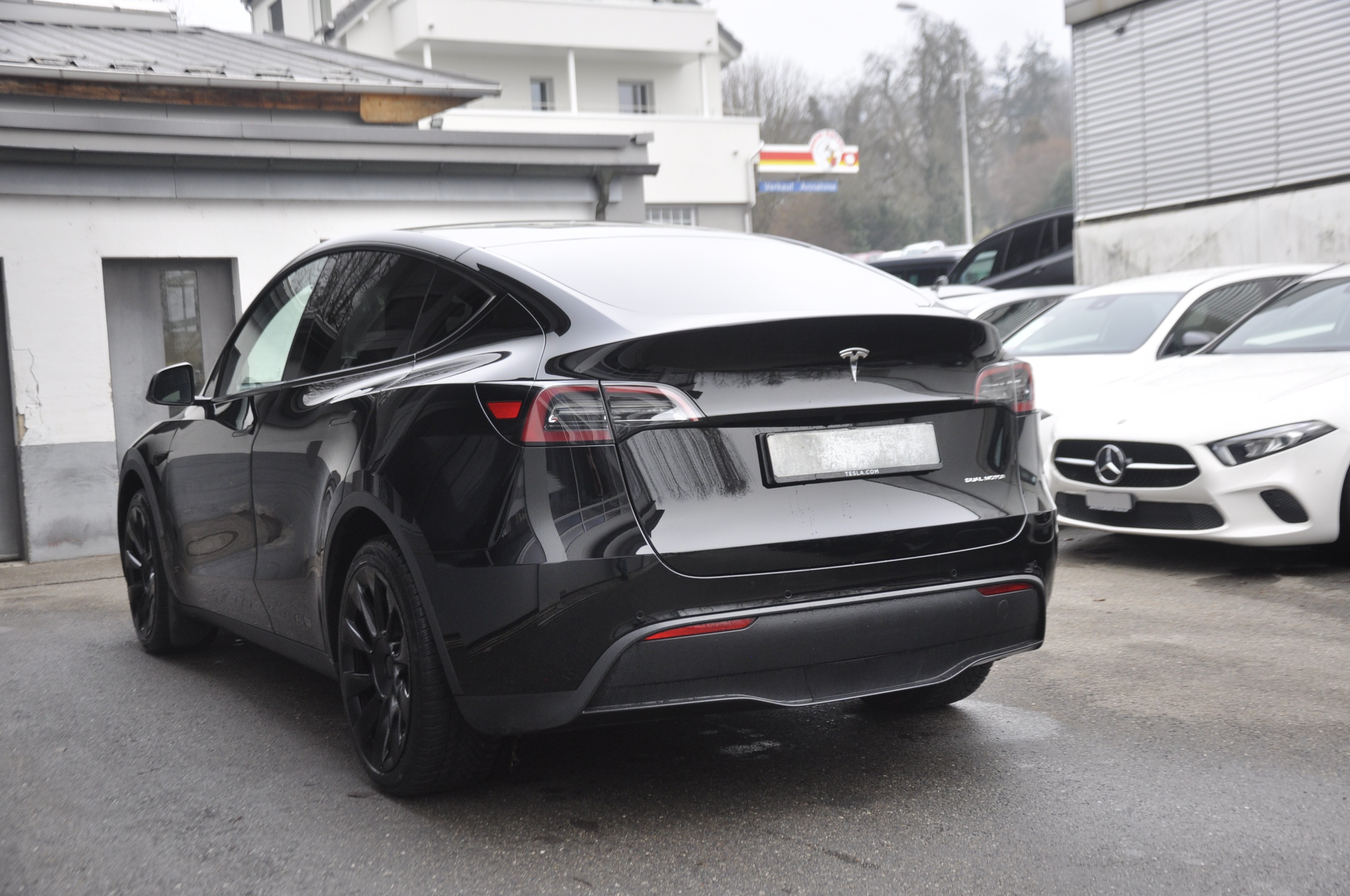 listing desktop thumbnail image 10