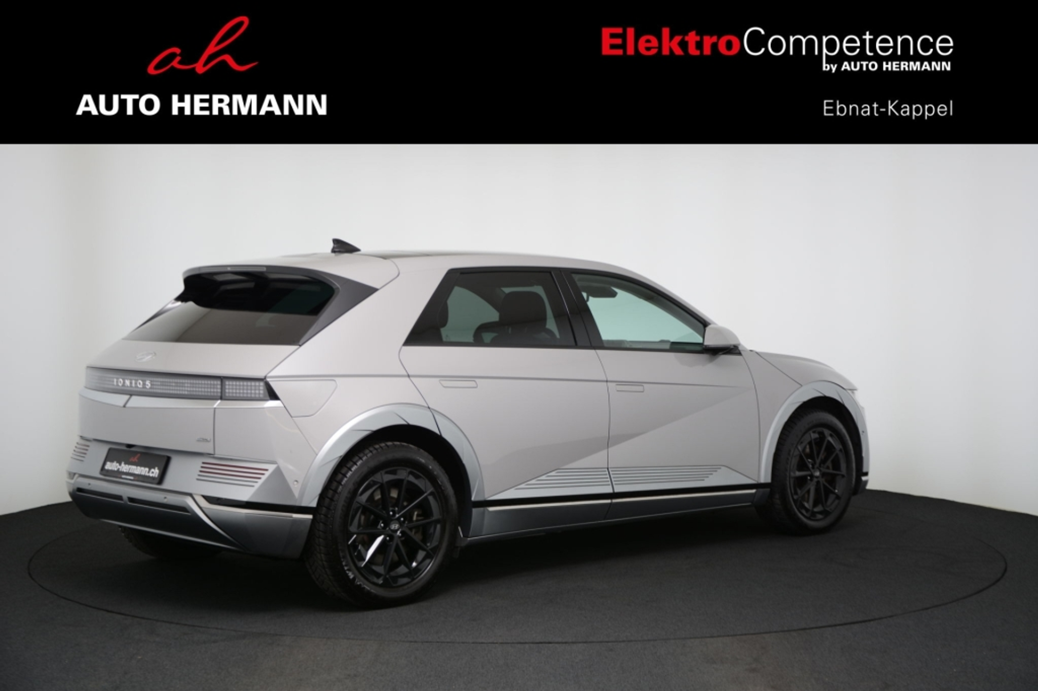 listing desktop thumbnail image 6