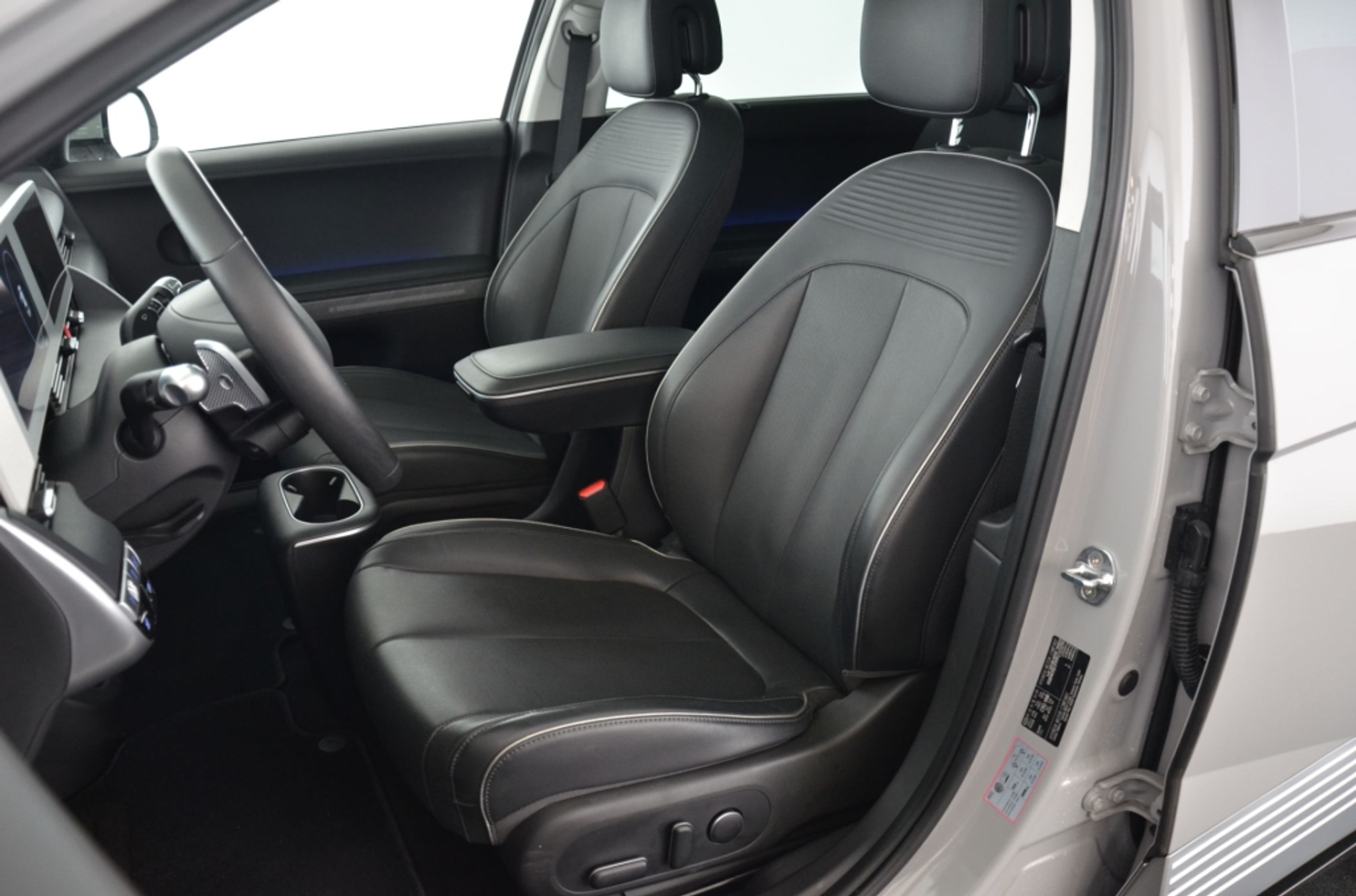 listing desktop thumbnail image 12