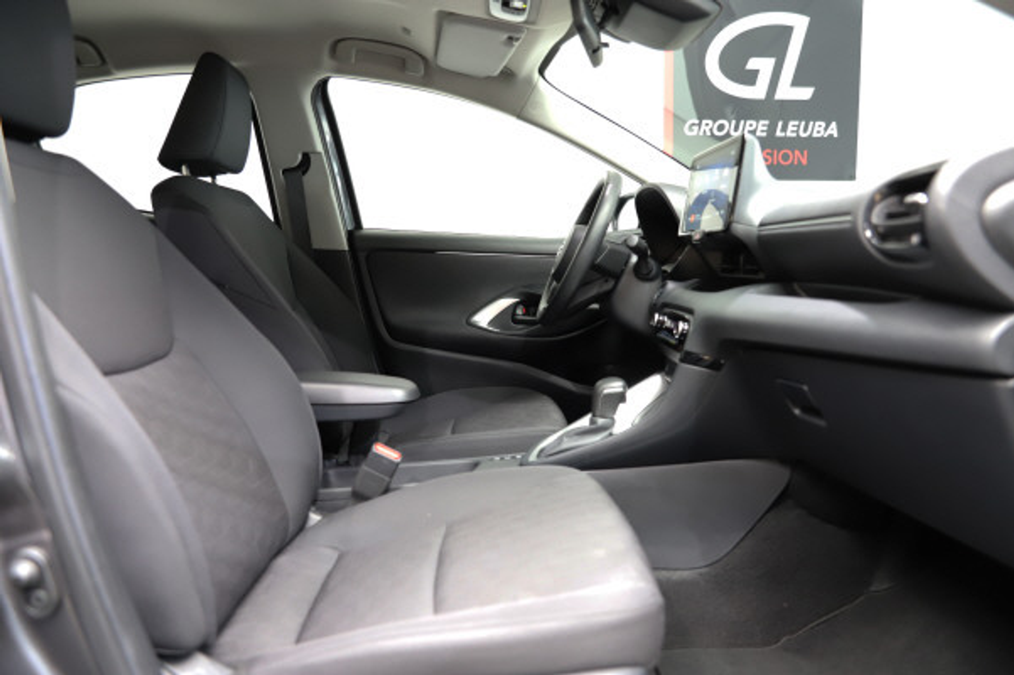 listing desktop thumbnail image 8