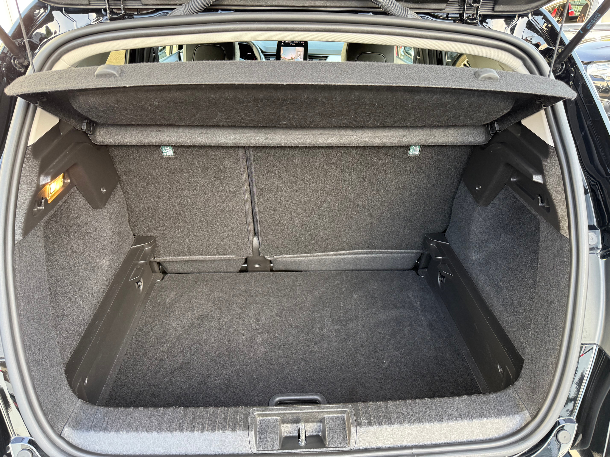 listing desktop thumbnail image 11