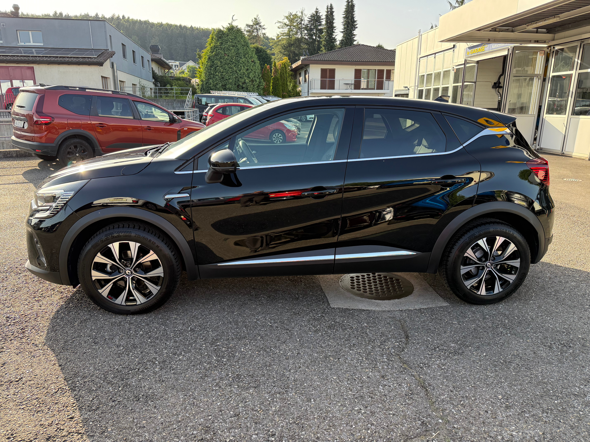 listing desktop thumbnail image 2