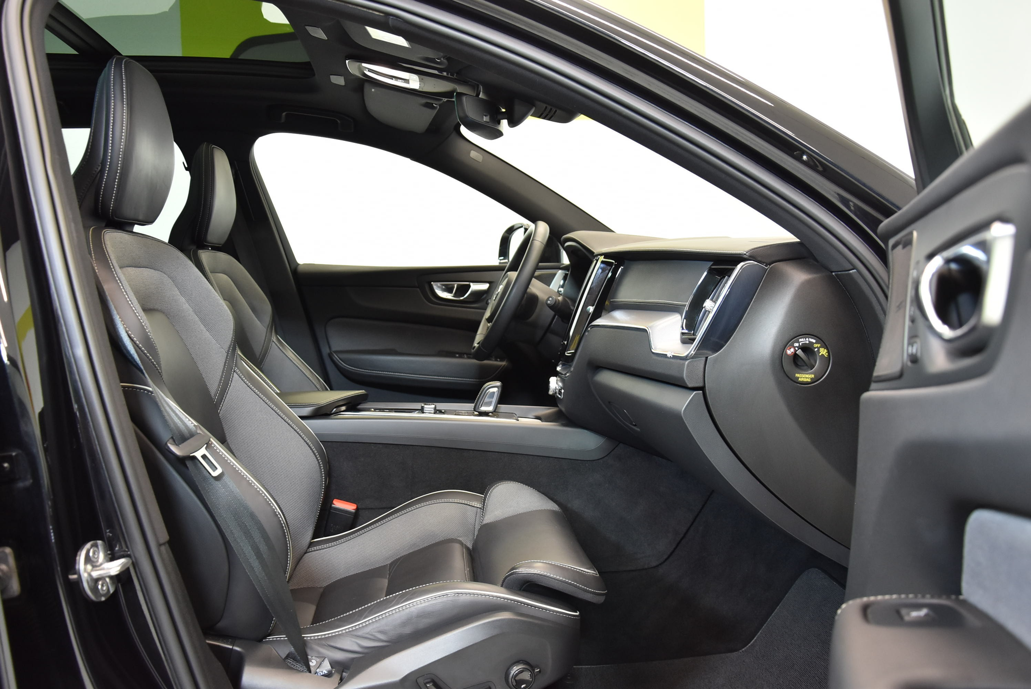 listing desktop thumbnail image 4