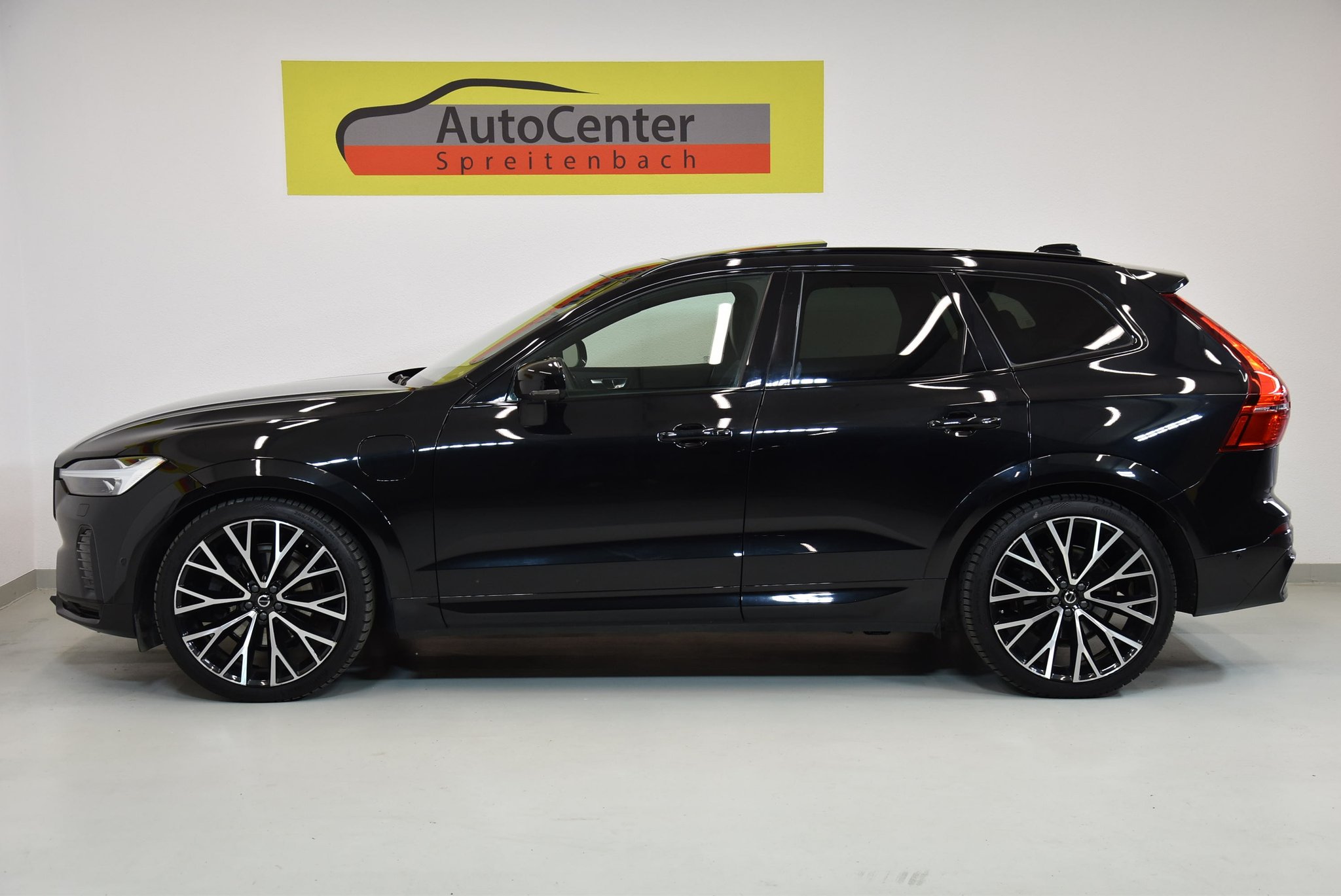 listing desktop thumbnail image 1