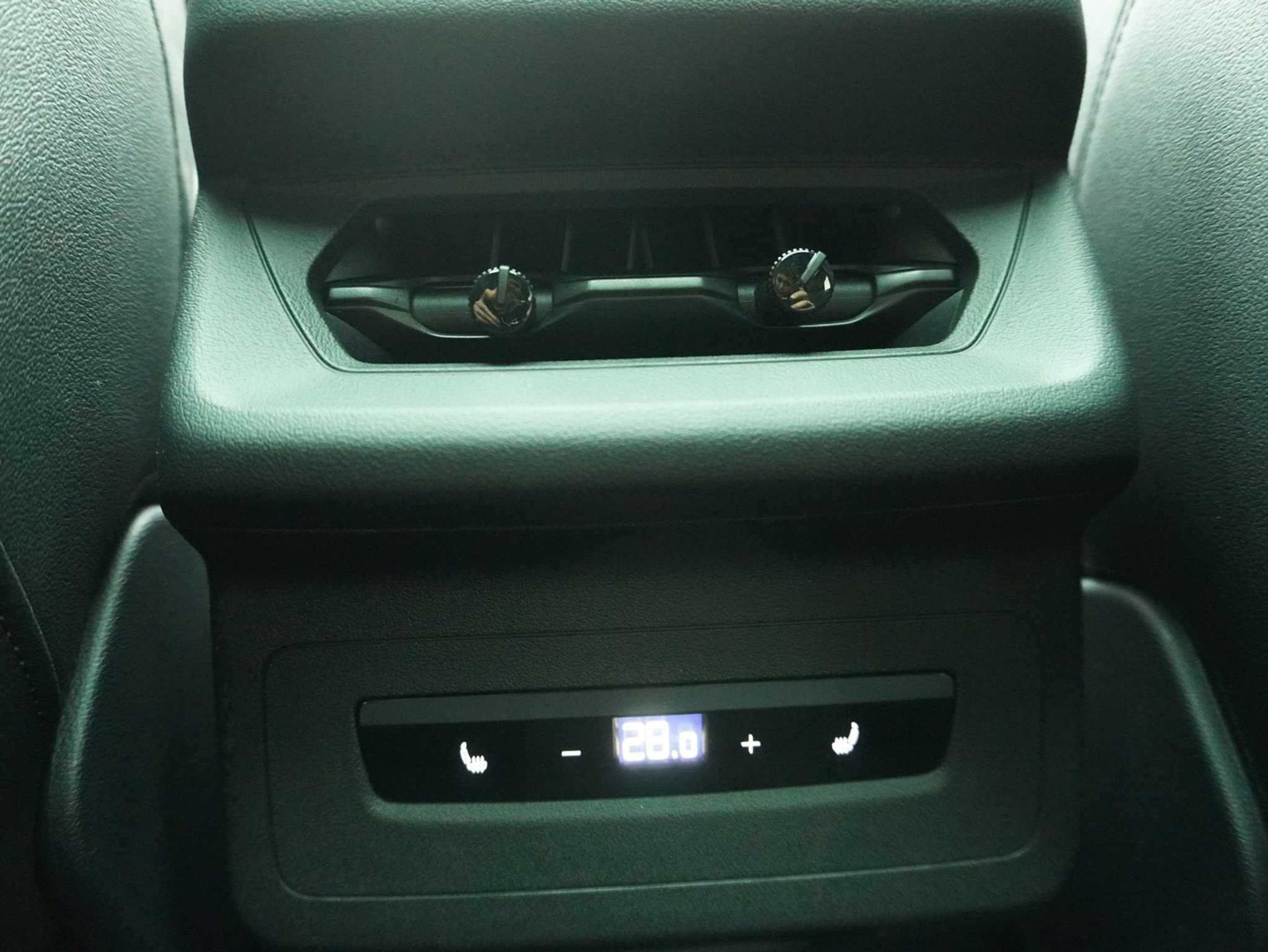 listing desktop thumbnail image 7