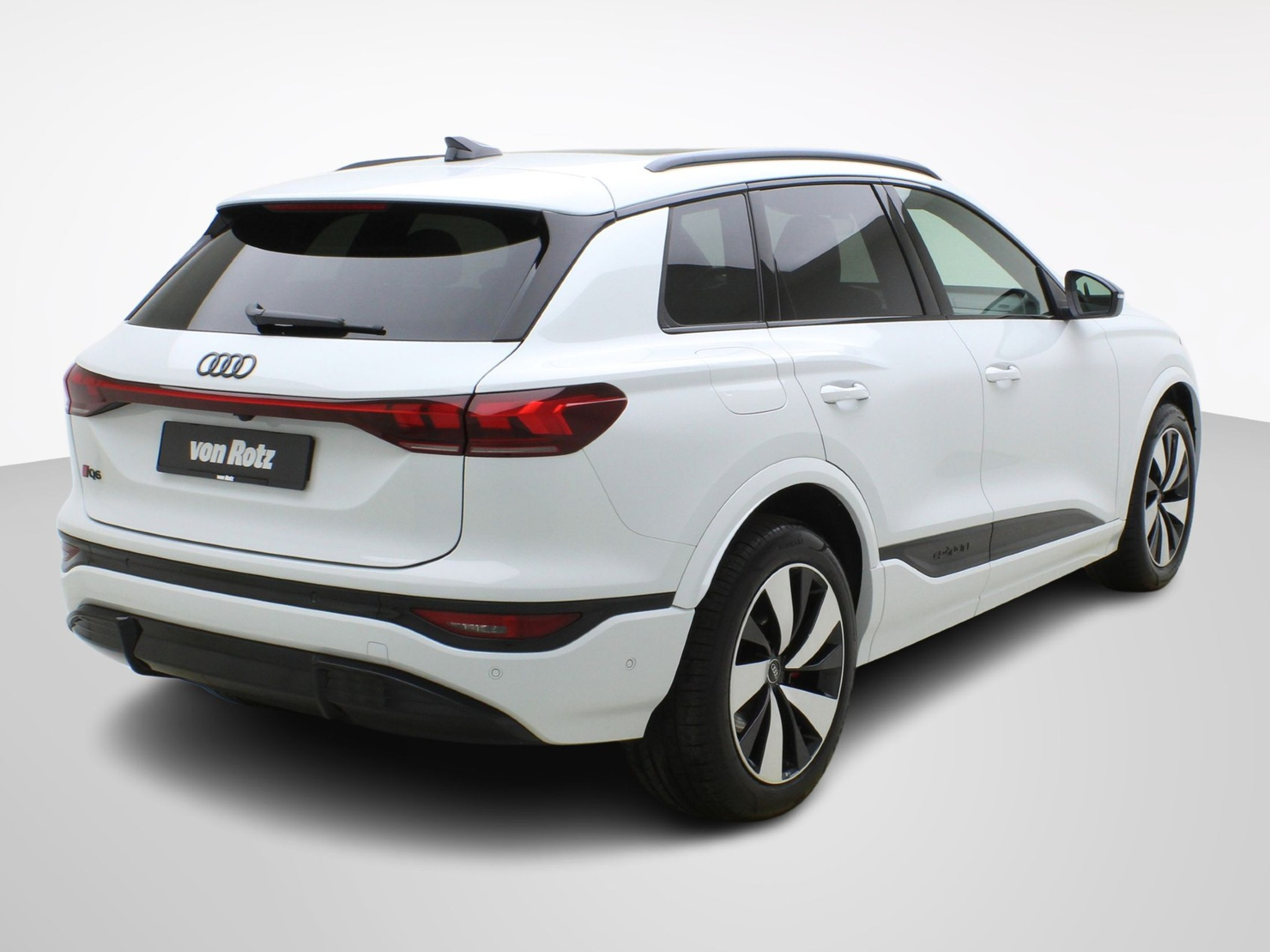 listing desktop thumbnail image 3