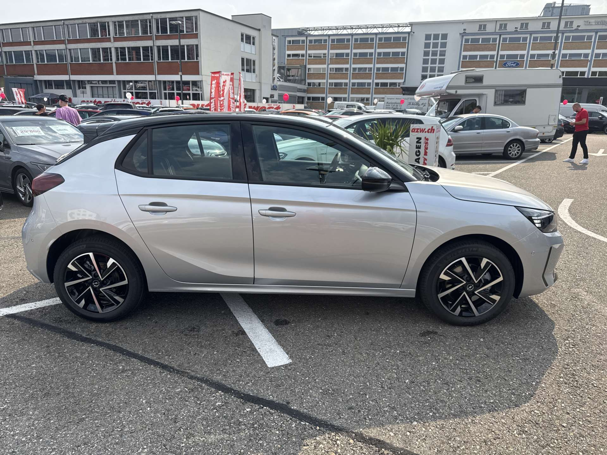 listing desktop thumbnail image 10