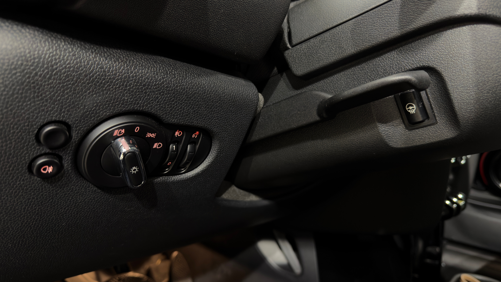 listing desktop thumbnail image 15