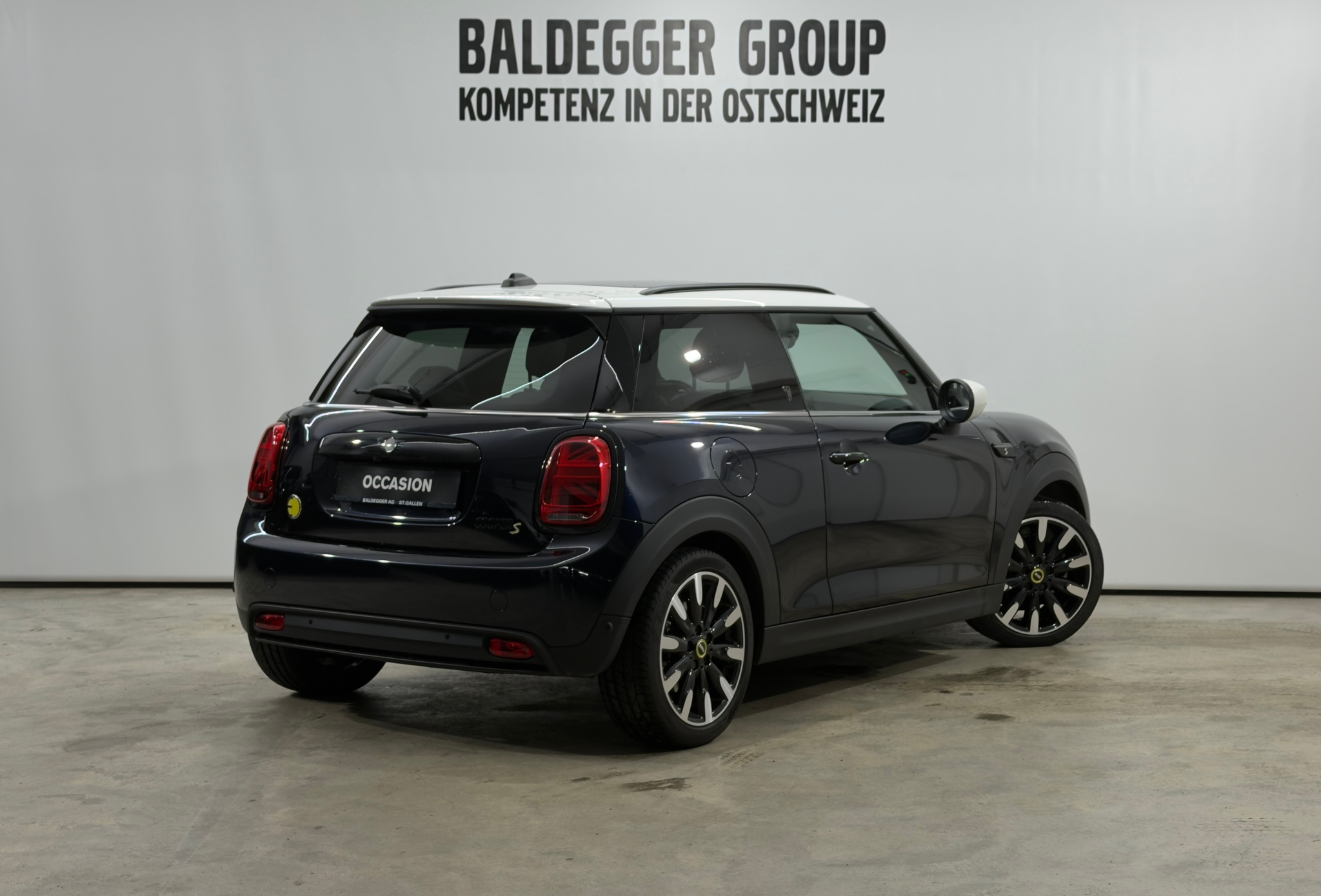 listing desktop thumbnail image 2