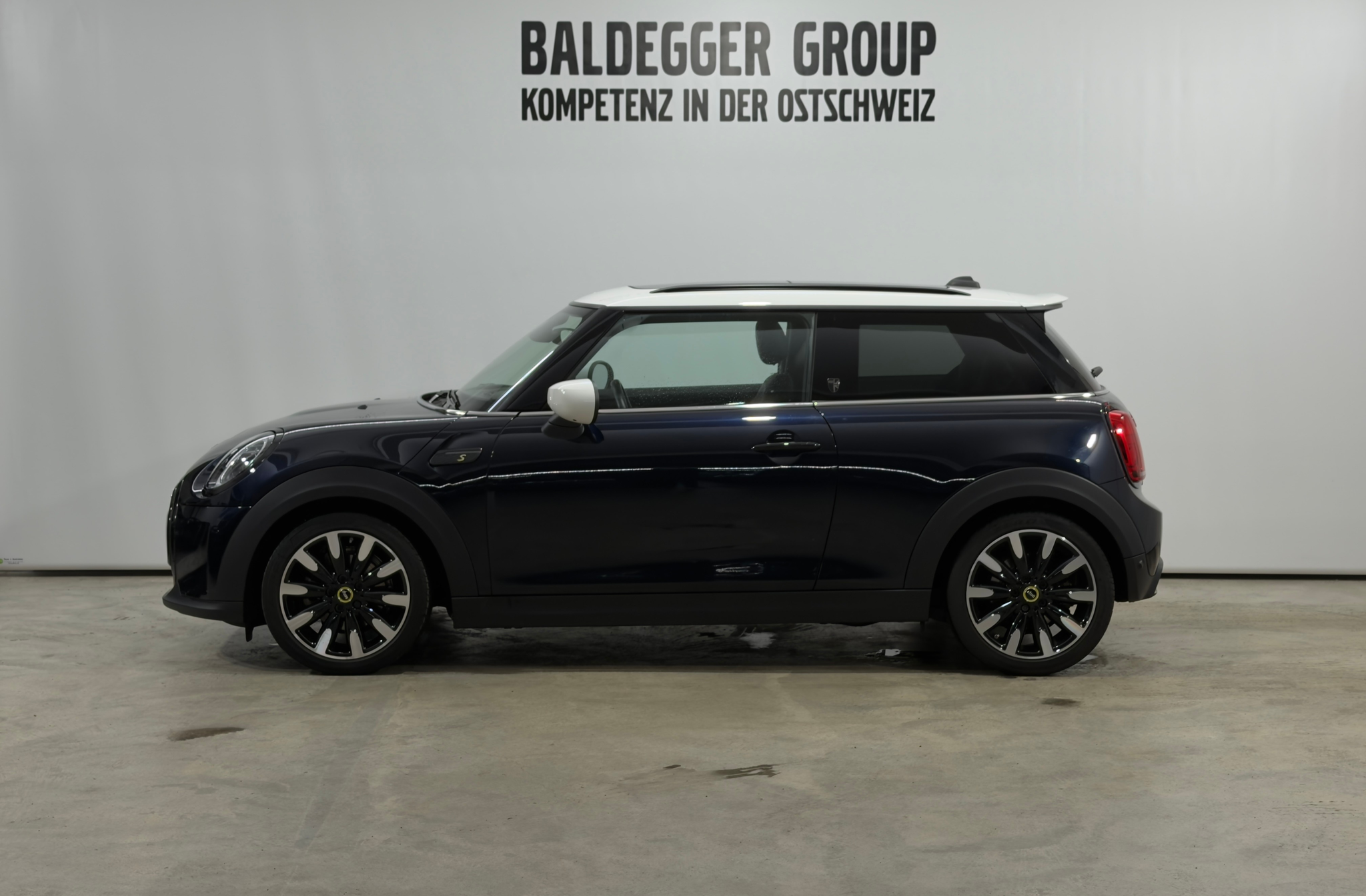 listing desktop thumbnail image 1