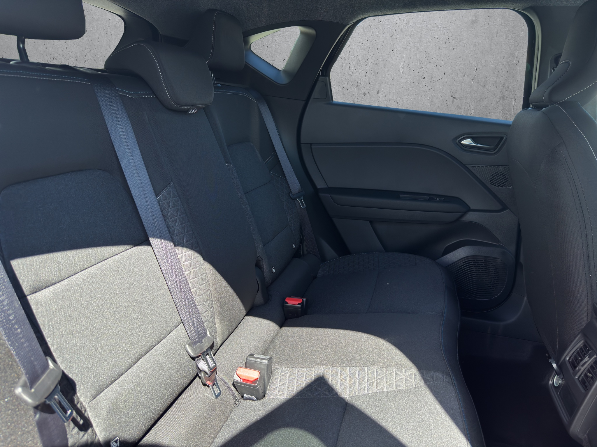 listing desktop thumbnail image 12