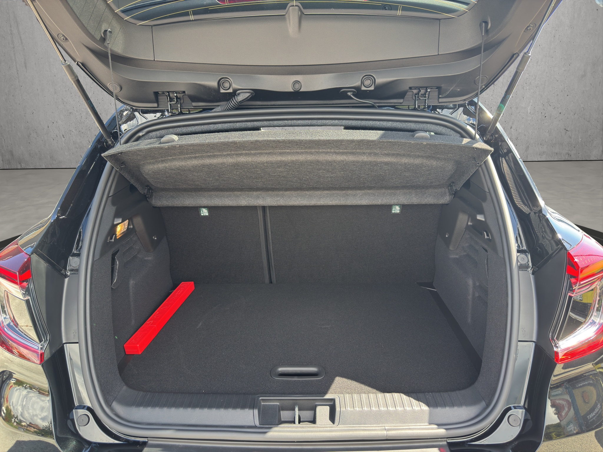 listing desktop thumbnail image 13