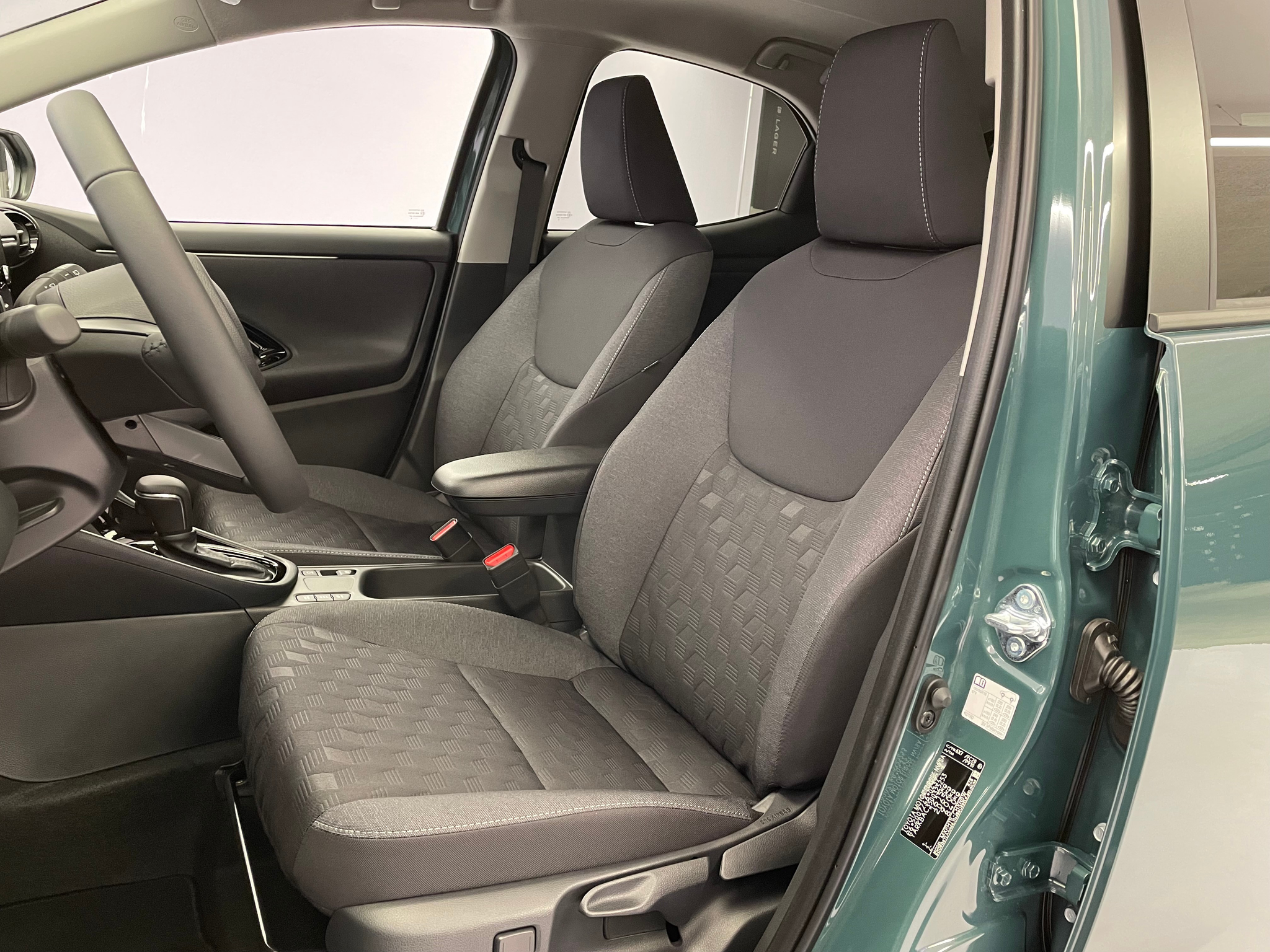 listing desktop thumbnail image 8