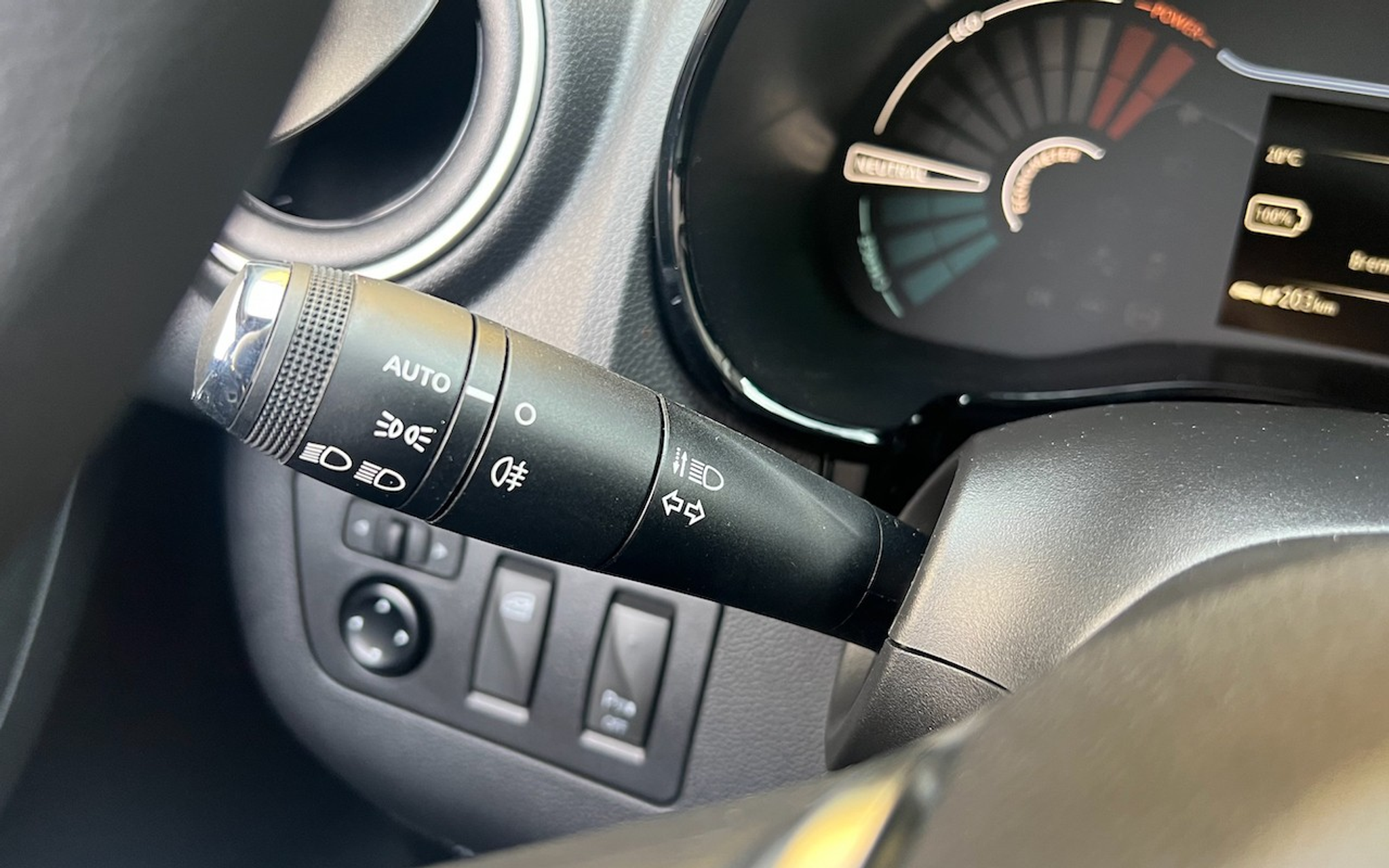 listing desktop thumbnail image 9