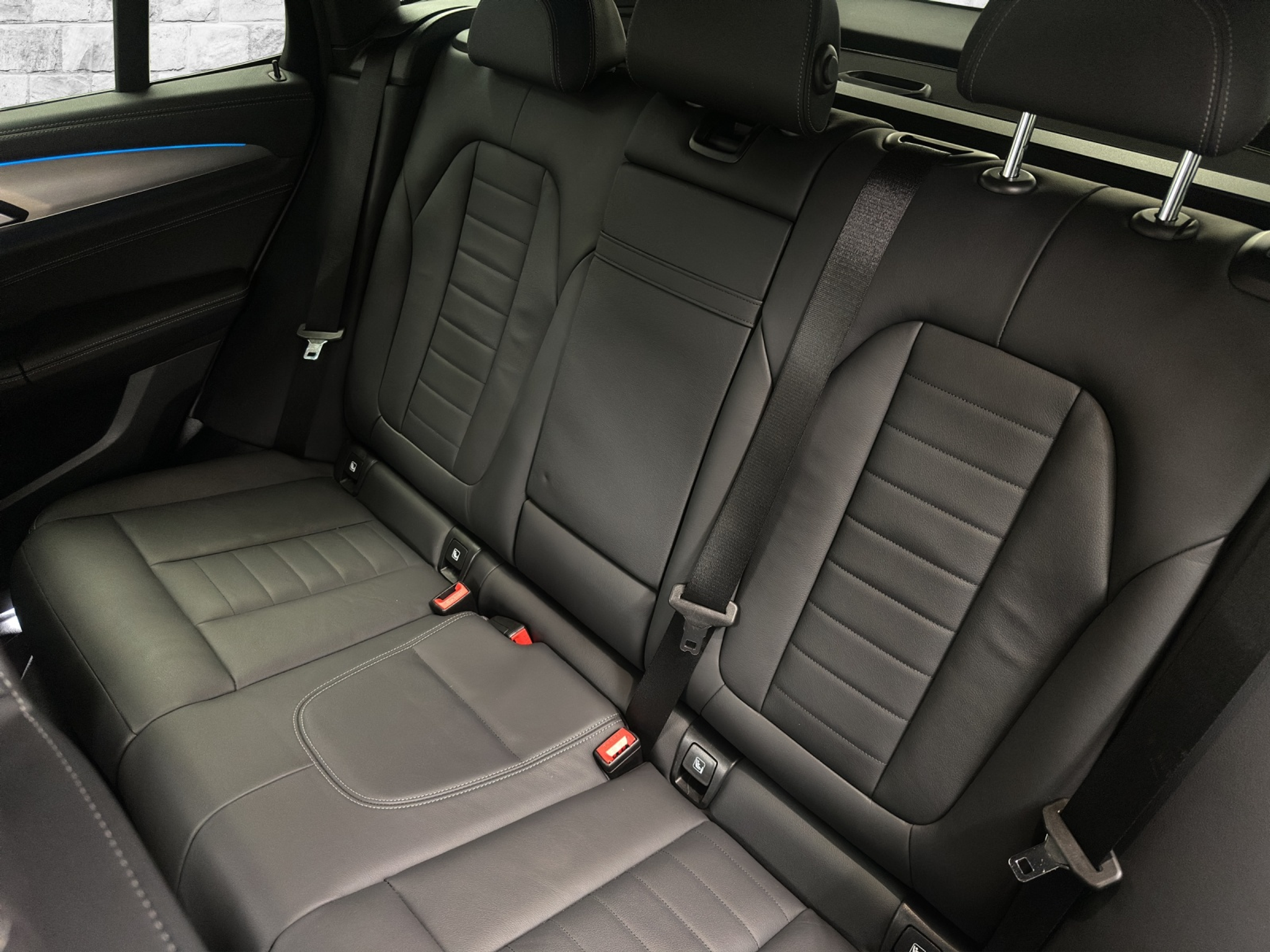 listing desktop thumbnail image 12