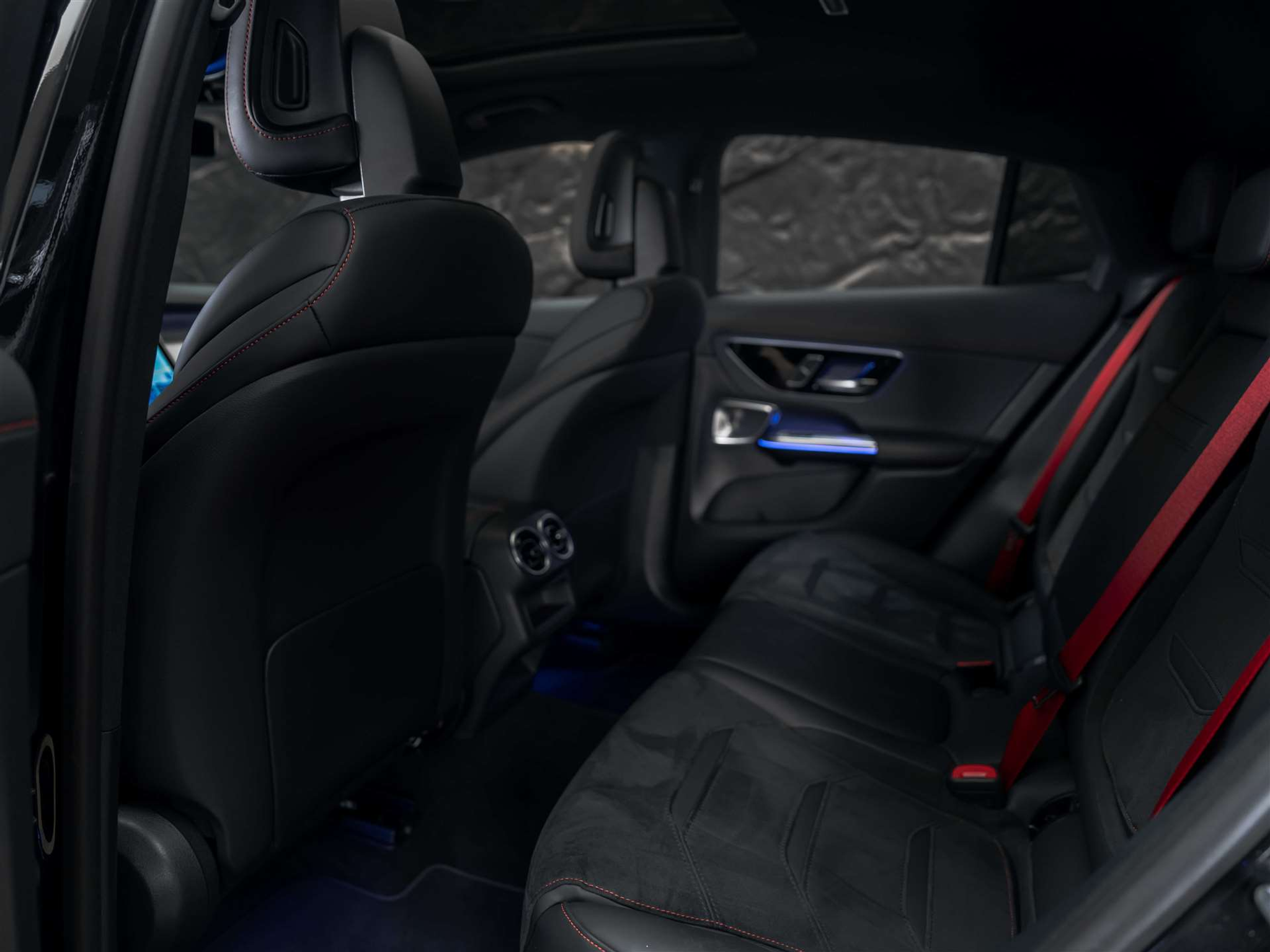 listing desktop thumbnail image 12