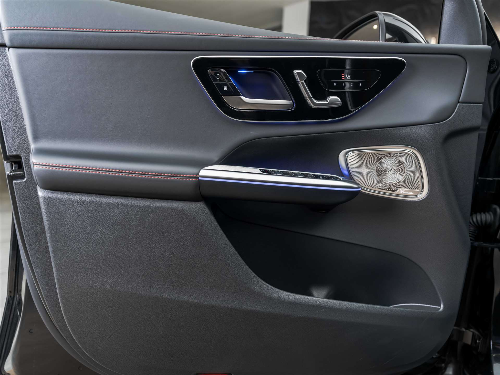 listing desktop thumbnail image 23