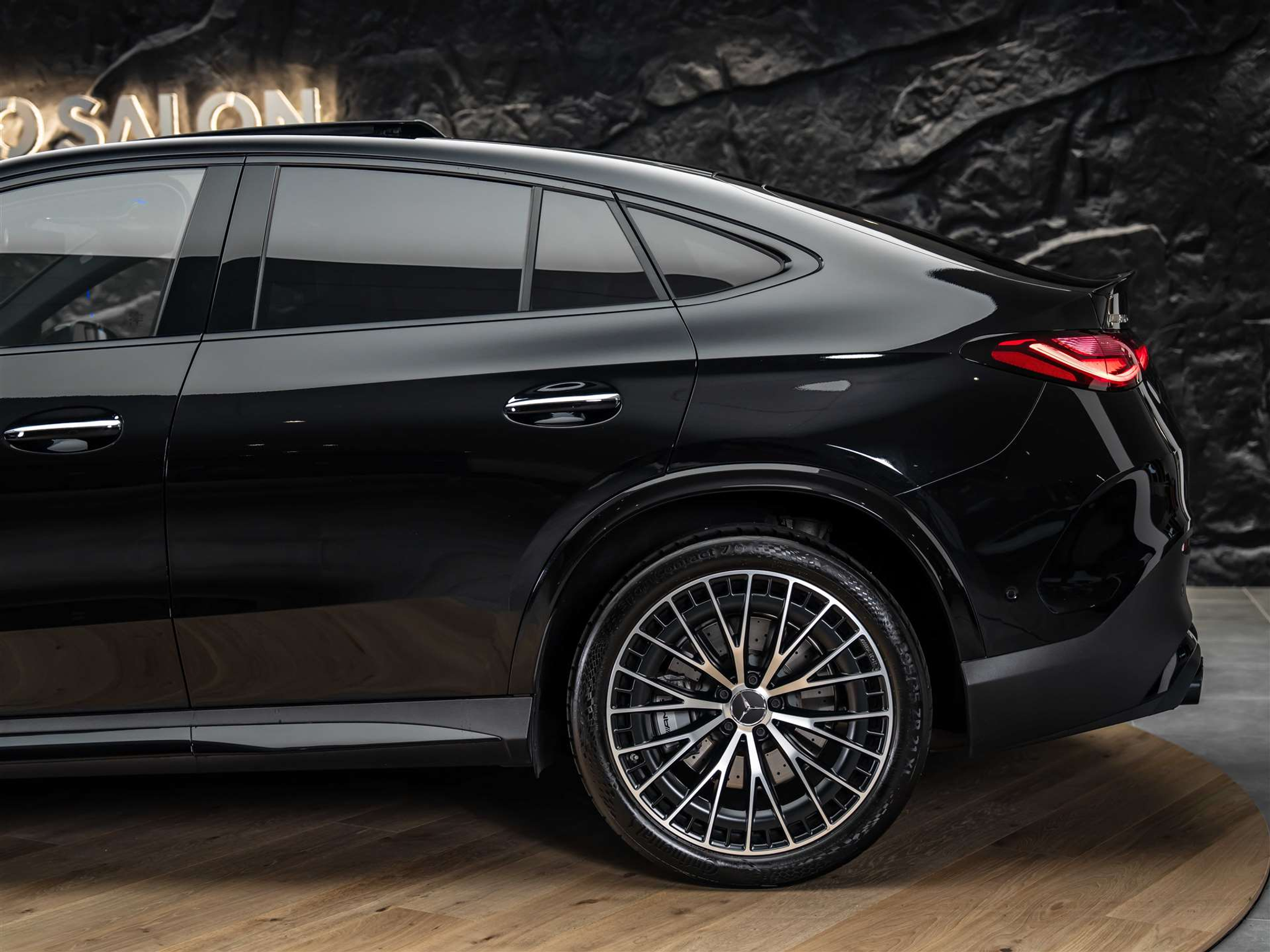 listing desktop thumbnail image 19