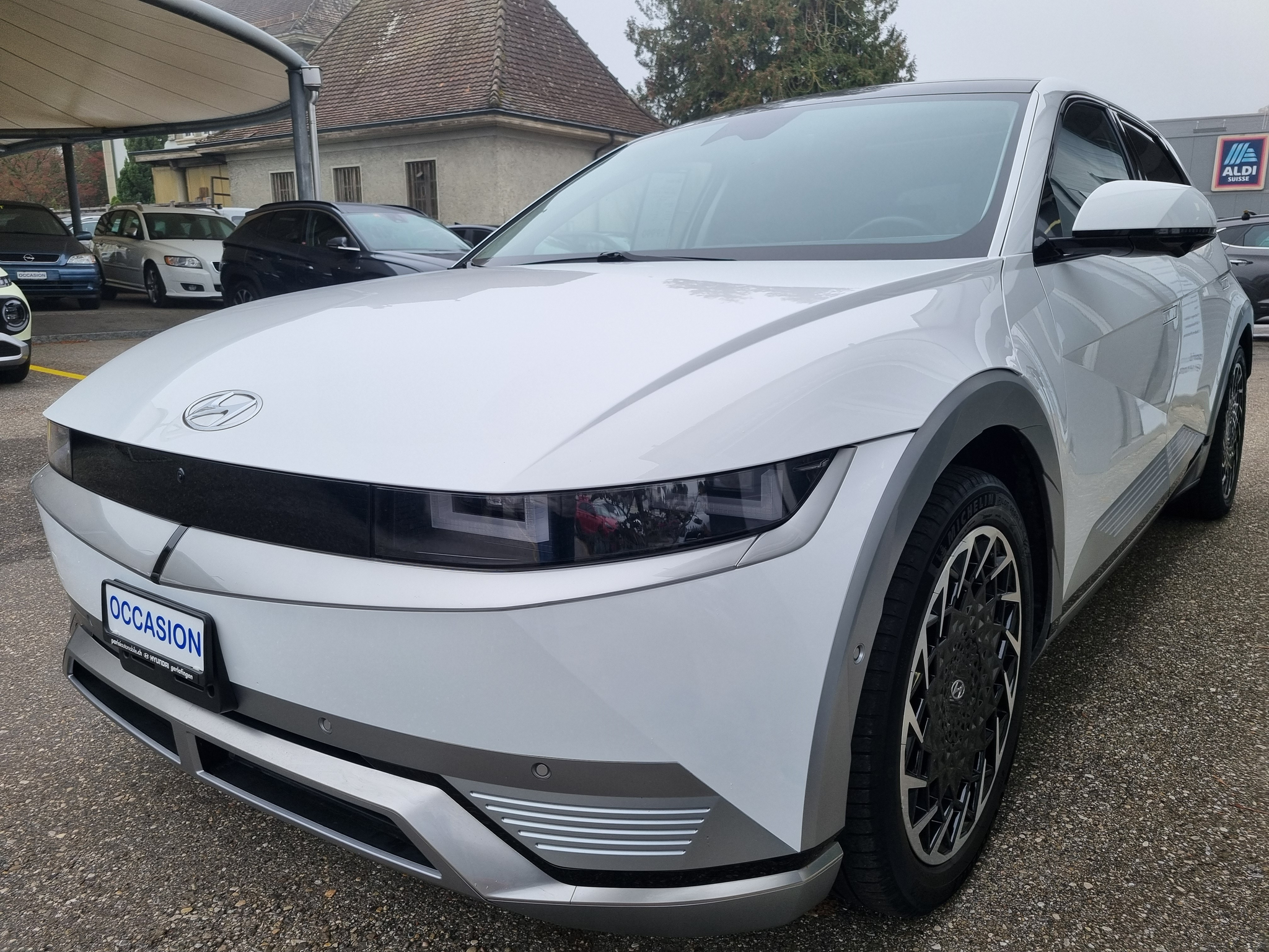 listing desktop thumbnail image 2