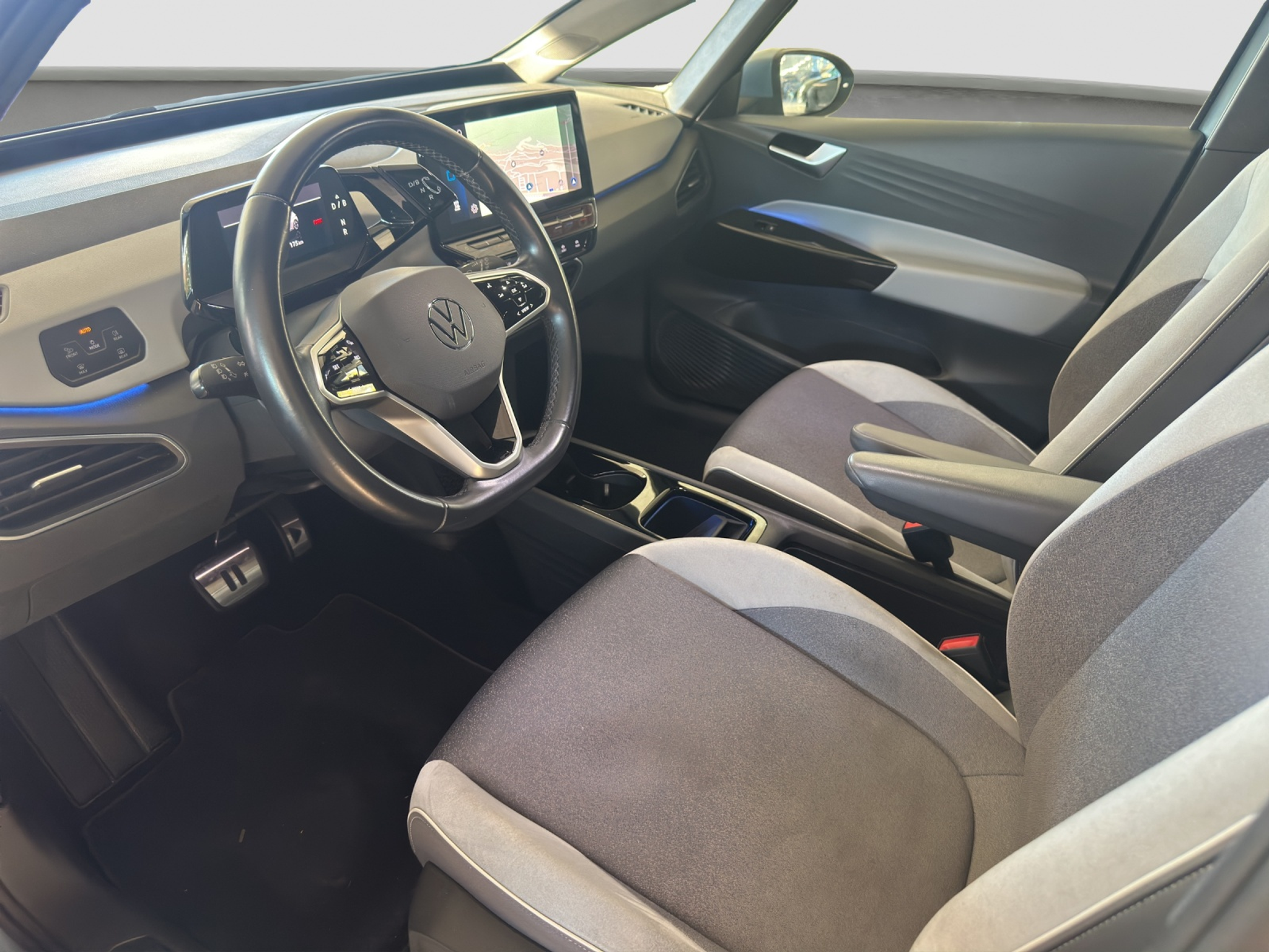 listing desktop thumbnail image 7