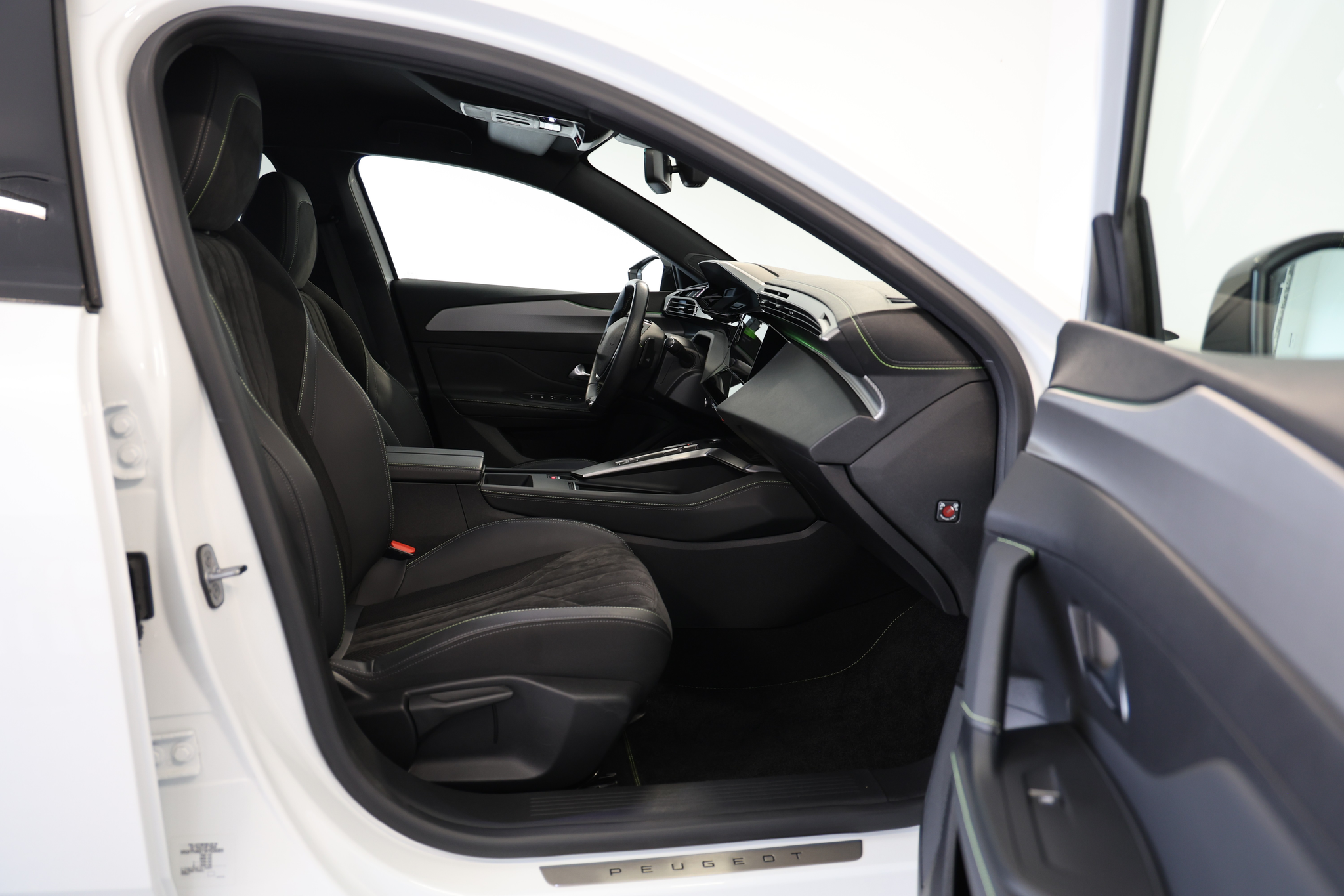 listing desktop thumbnail image 11