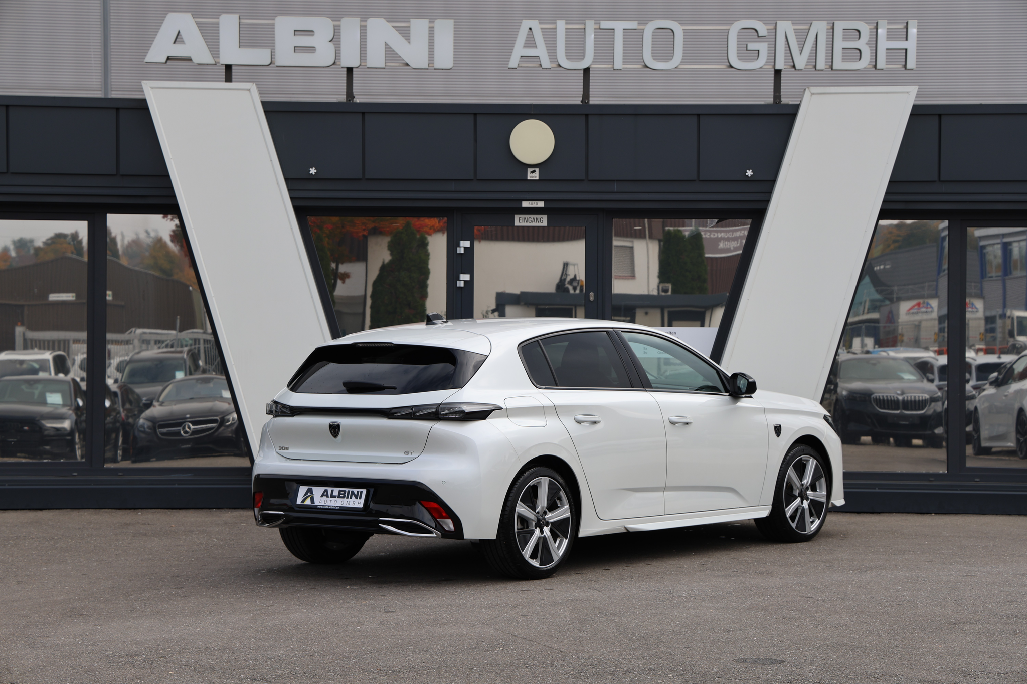 listing desktop thumbnail image 2