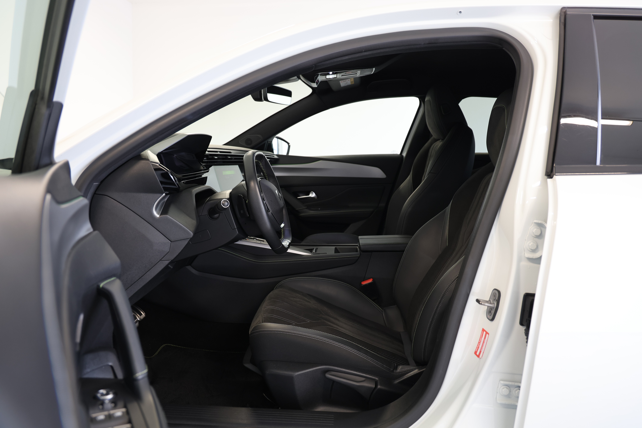 listing desktop thumbnail image 5