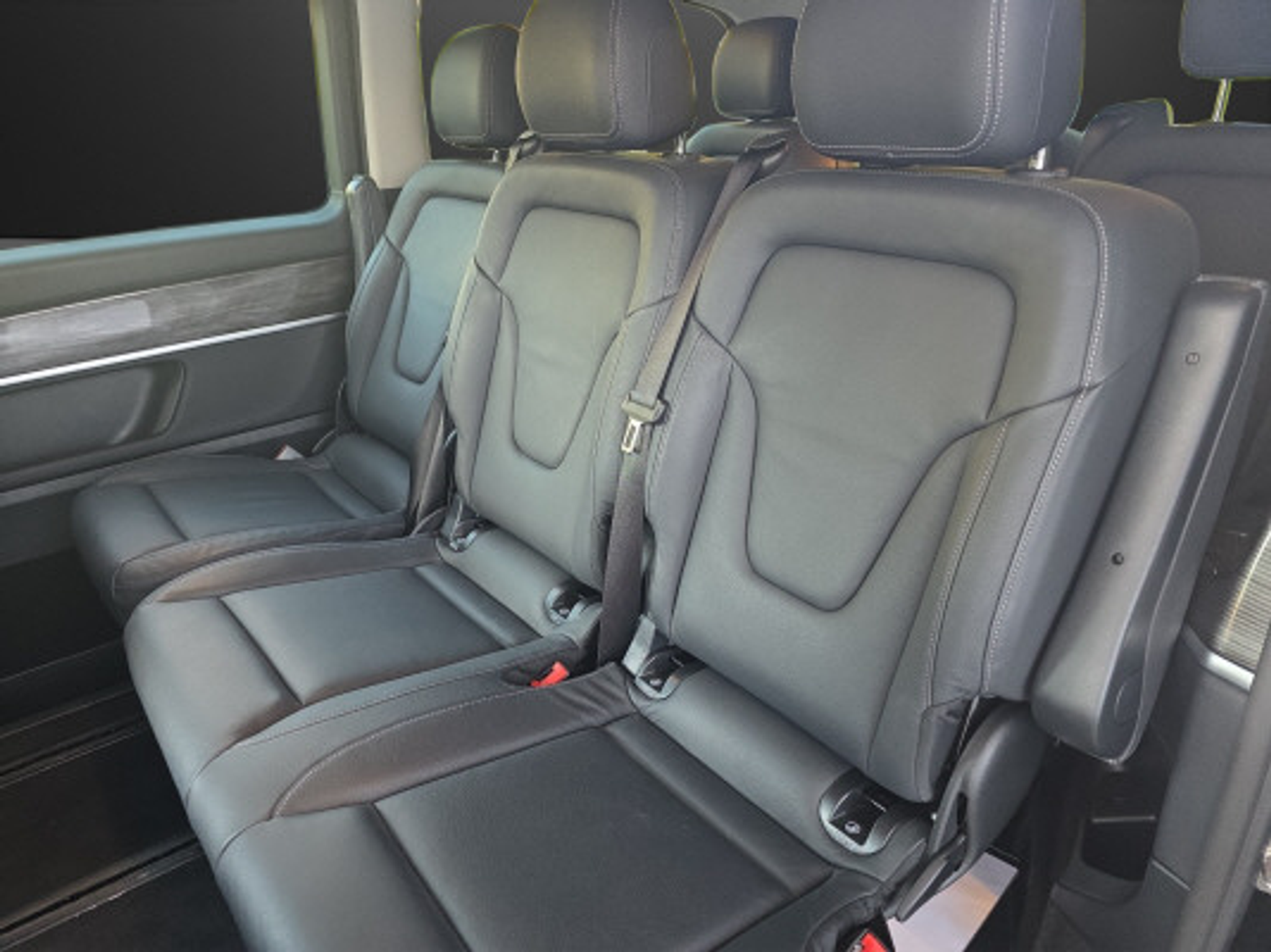 listing desktop thumbnail image 8