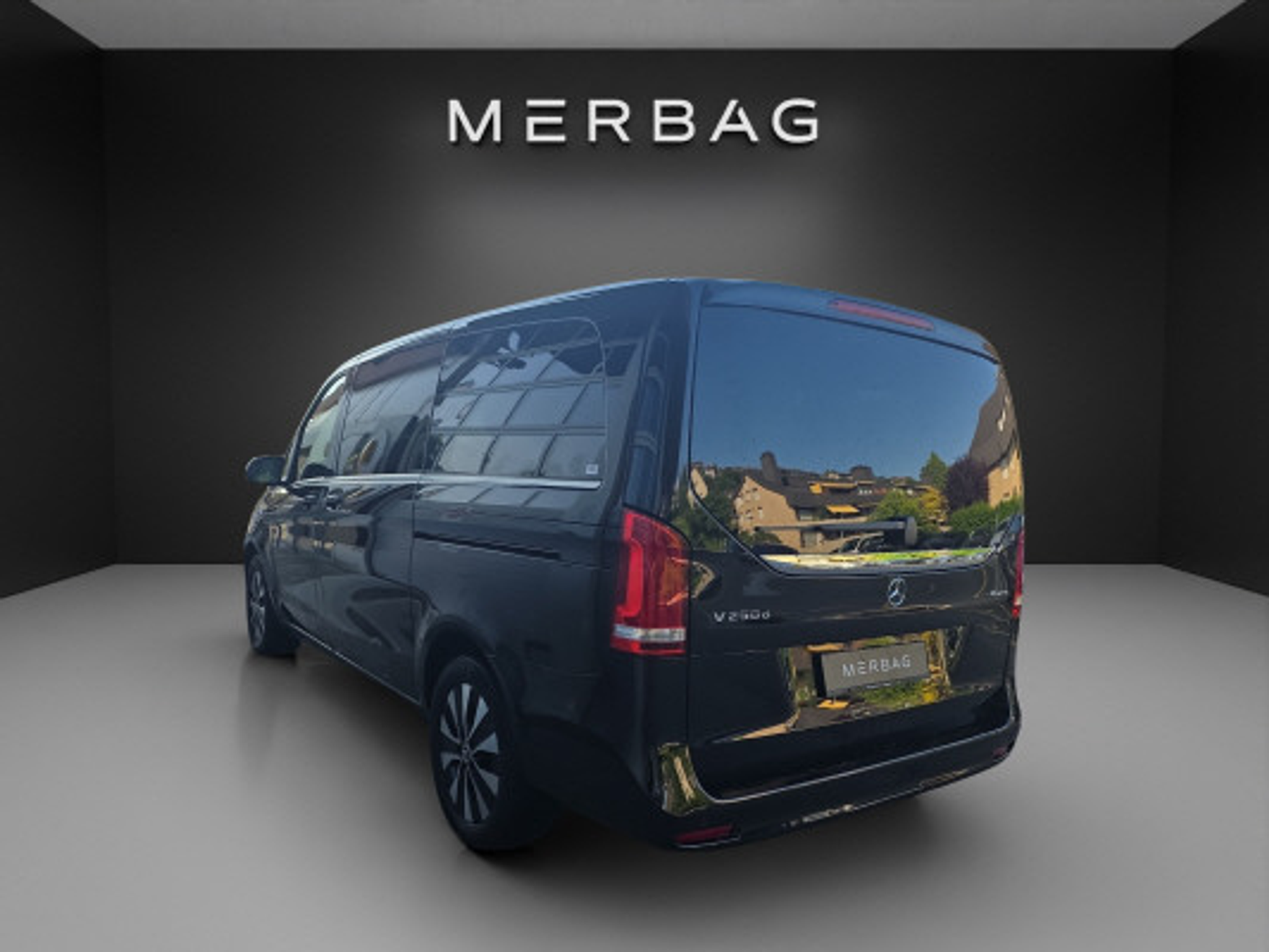 listing desktop thumbnail image 3