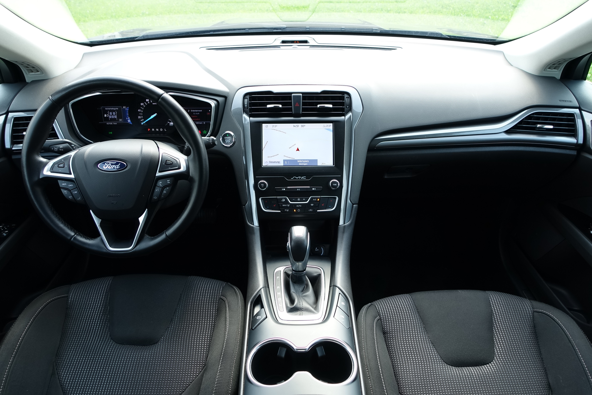 listing desktop thumbnail image 18