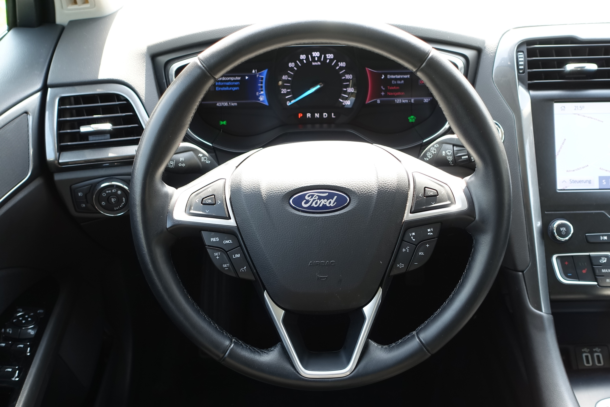 listing desktop thumbnail image 19