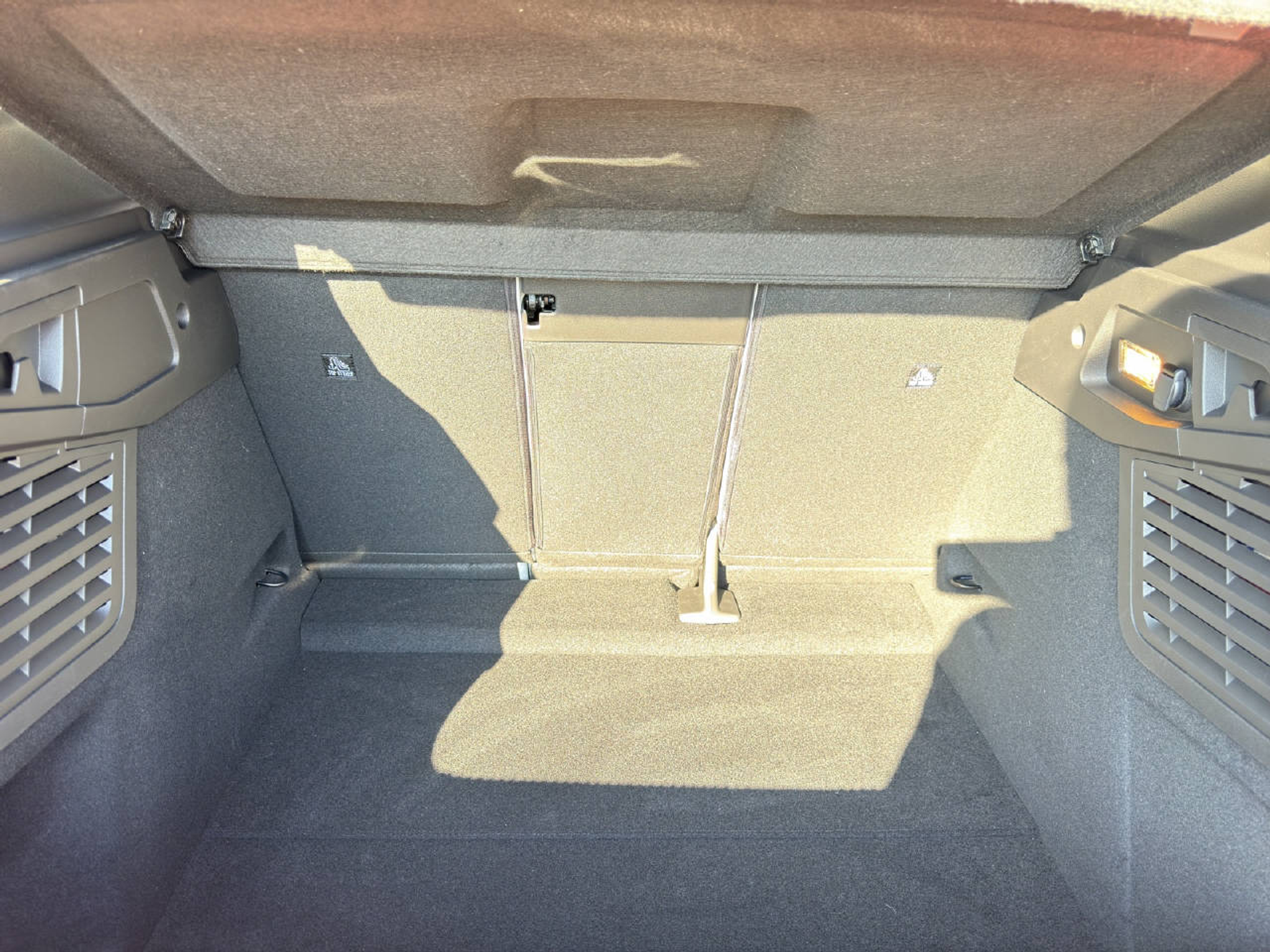 listing desktop thumbnail image 11