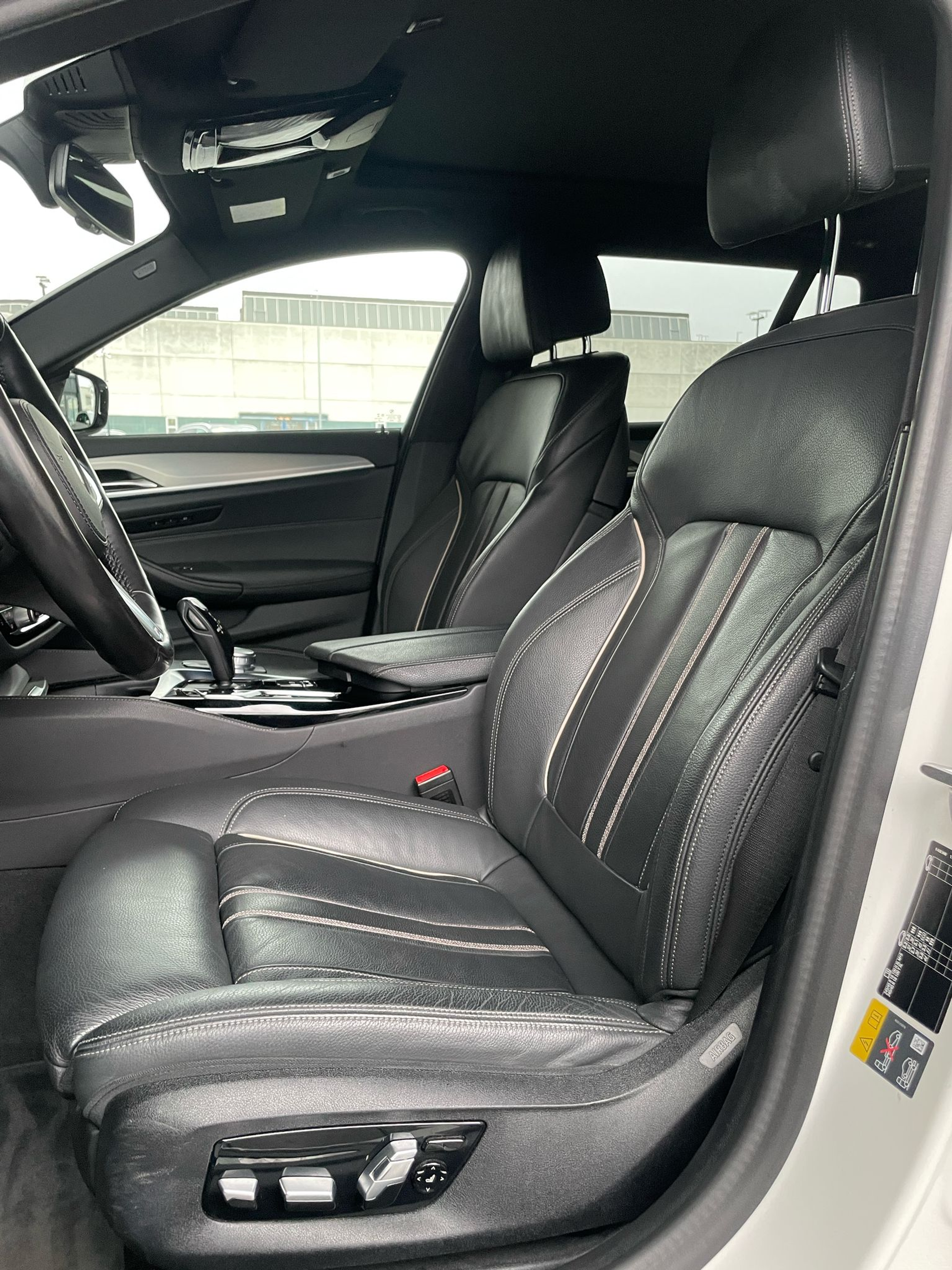 listing desktop thumbnail image 5