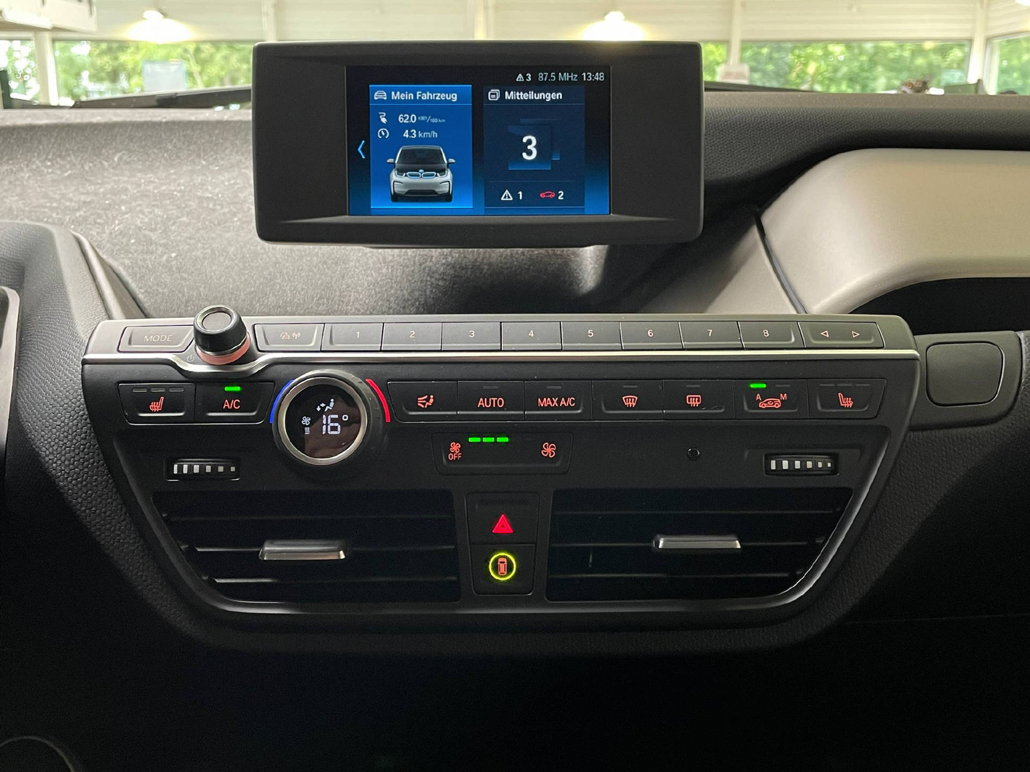 listing desktop thumbnail image 15