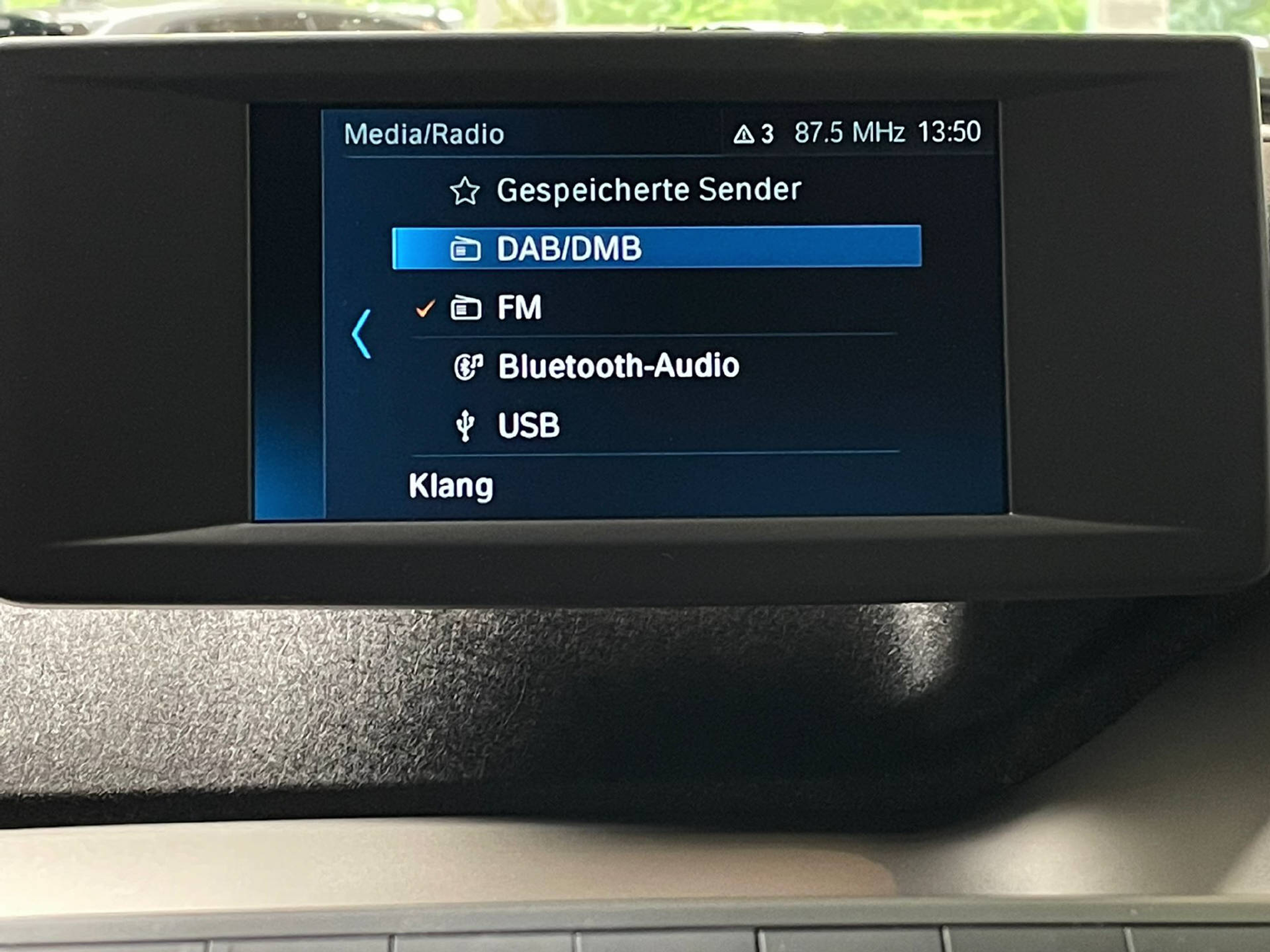 listing desktop thumbnail image 12