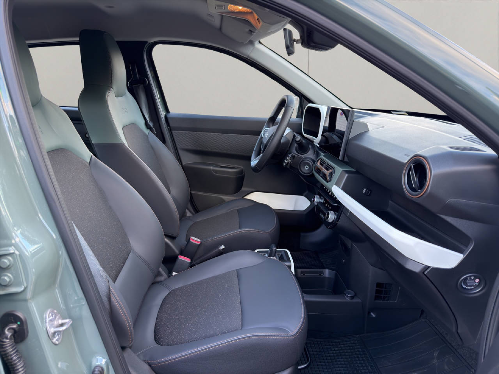 listing desktop thumbnail image 6