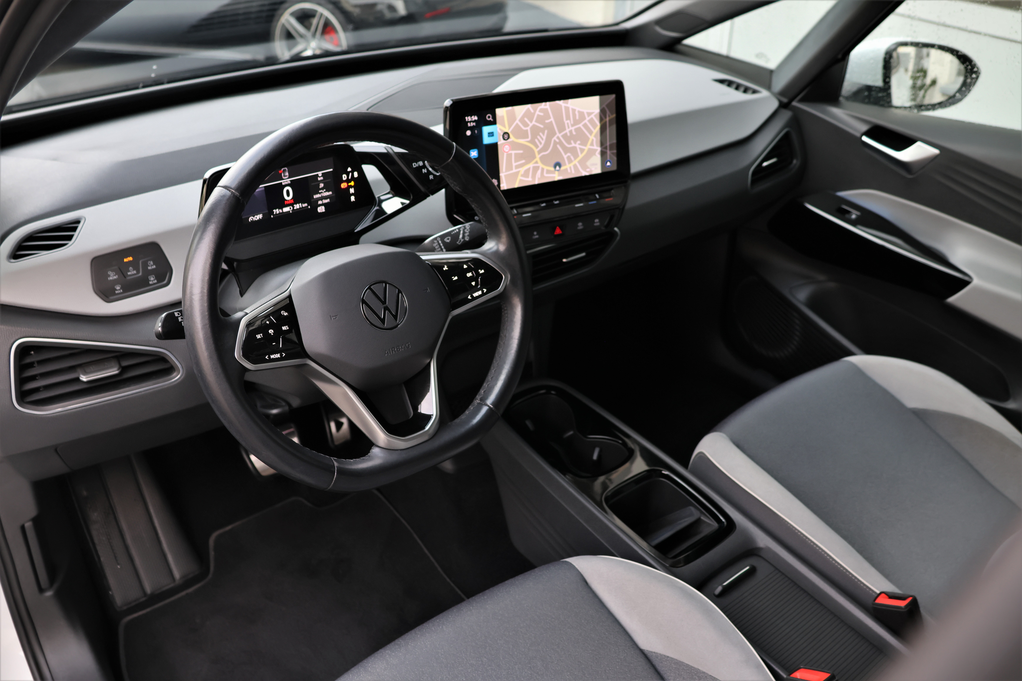 listing desktop thumbnail image 8