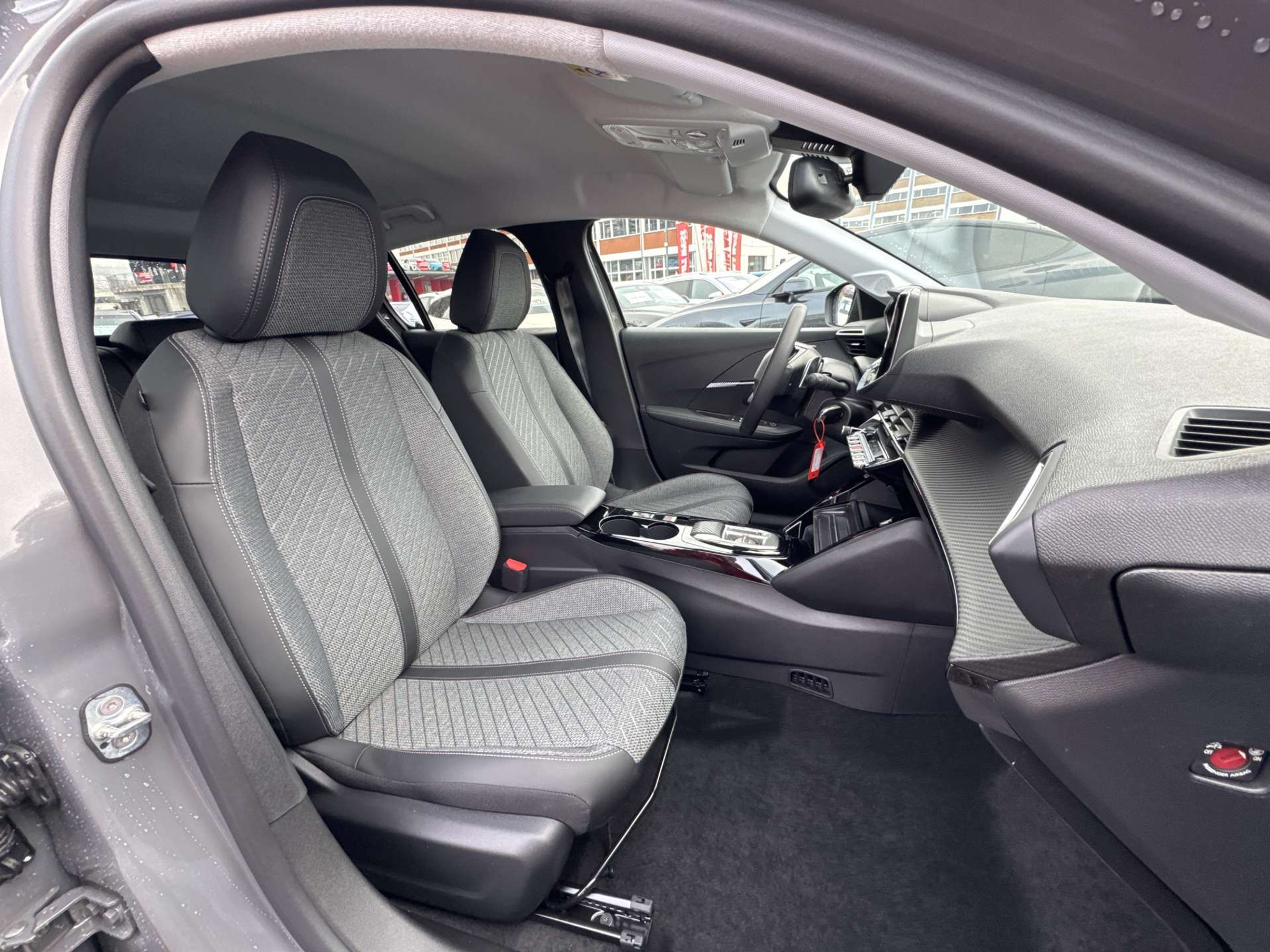 listing desktop thumbnail image 11