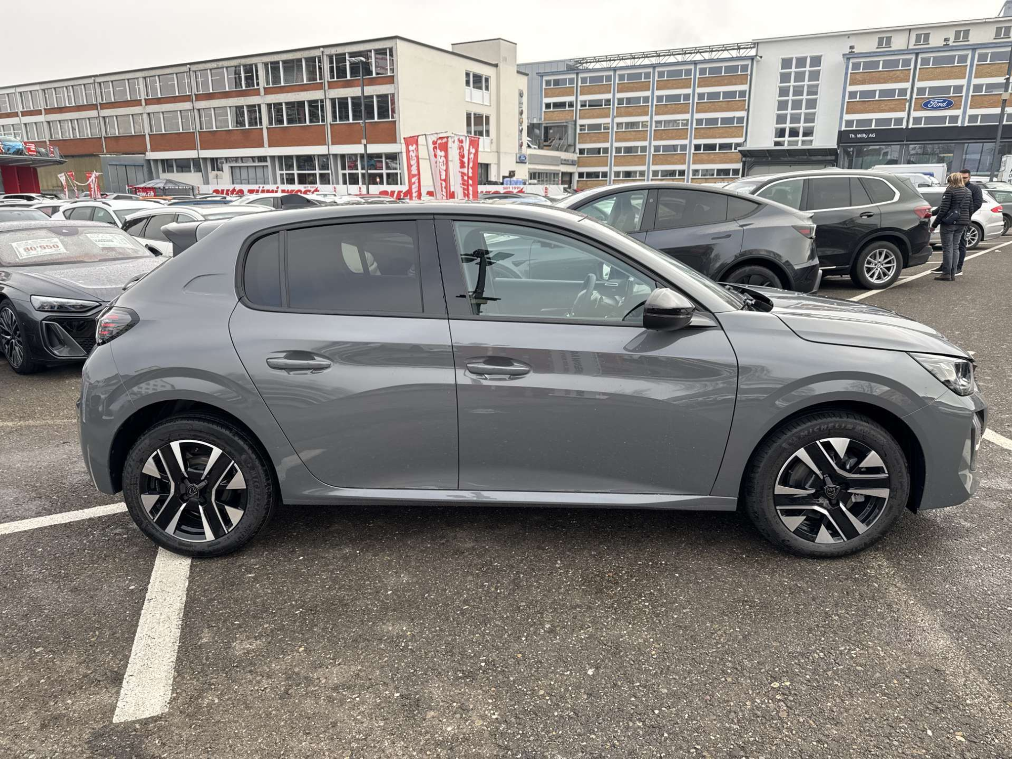 listing desktop thumbnail image 9