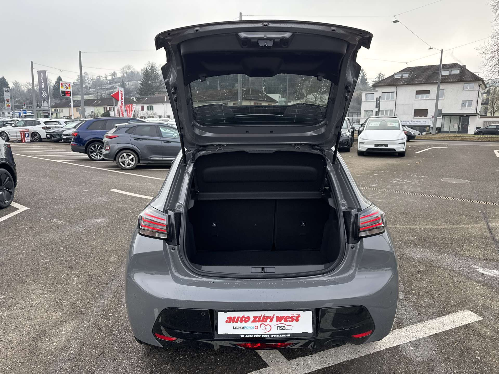 listing desktop thumbnail image 7