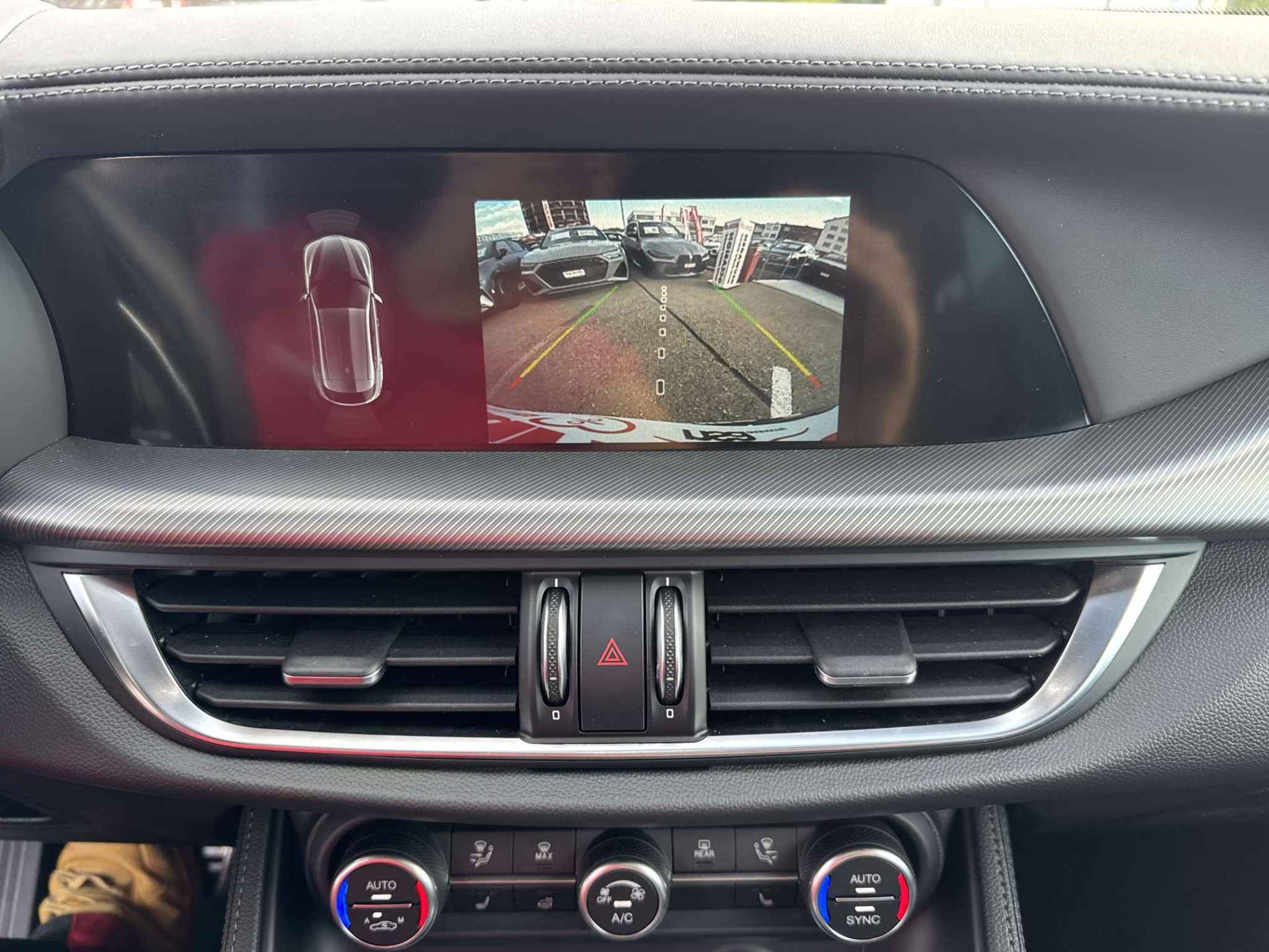 listing desktop thumbnail image 8