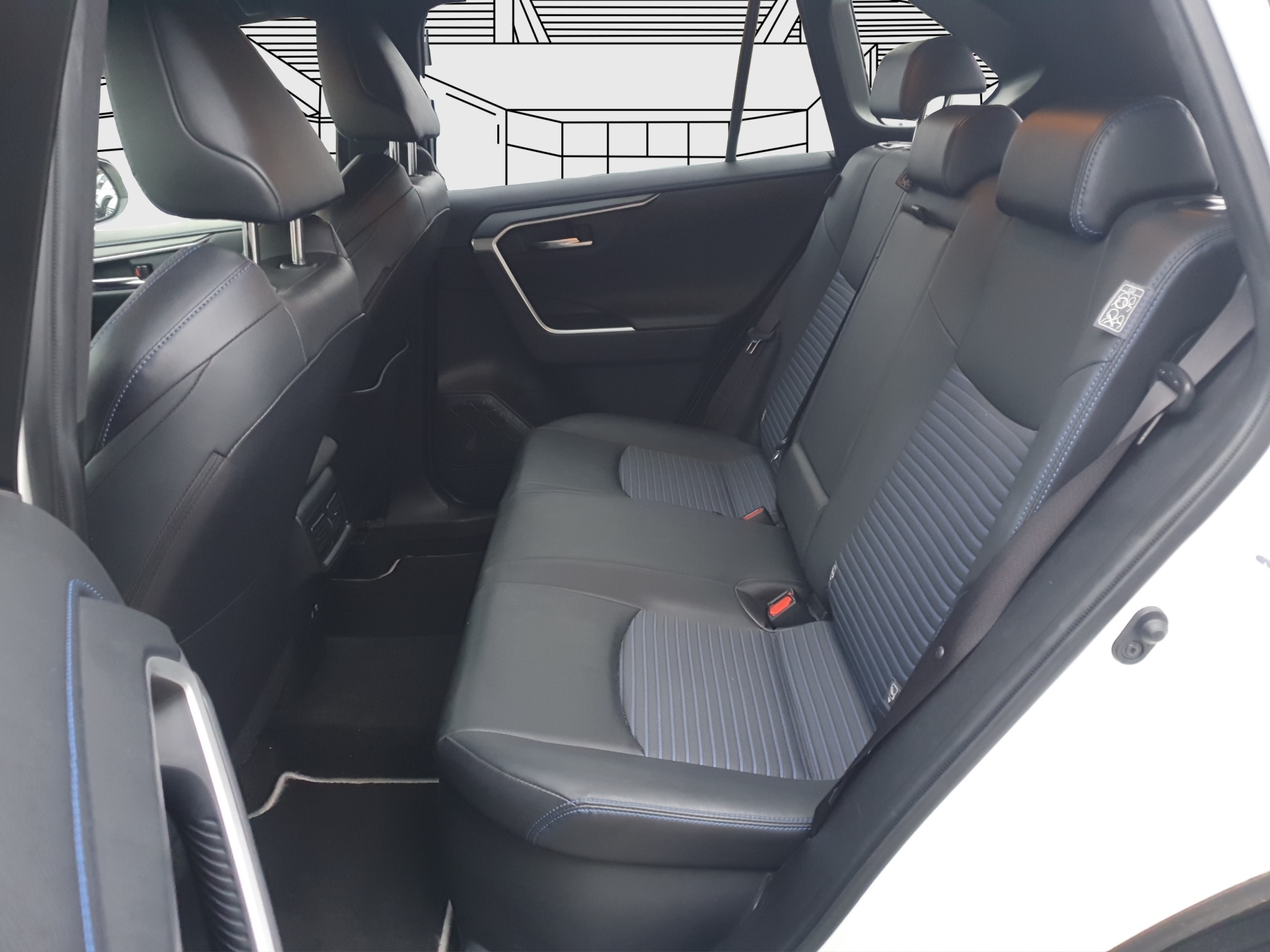 listing desktop thumbnail image 12