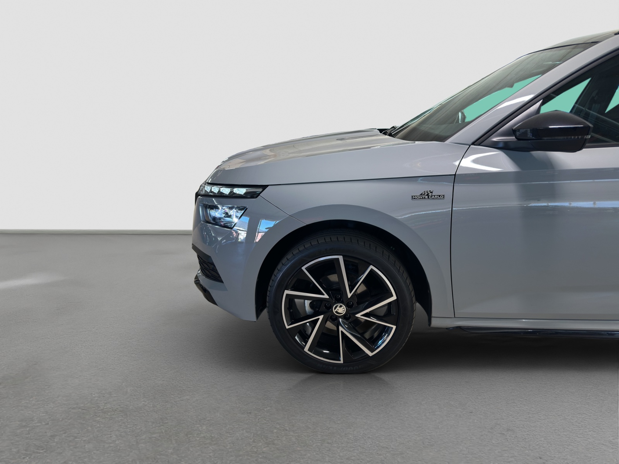 listing desktop thumbnail image 4