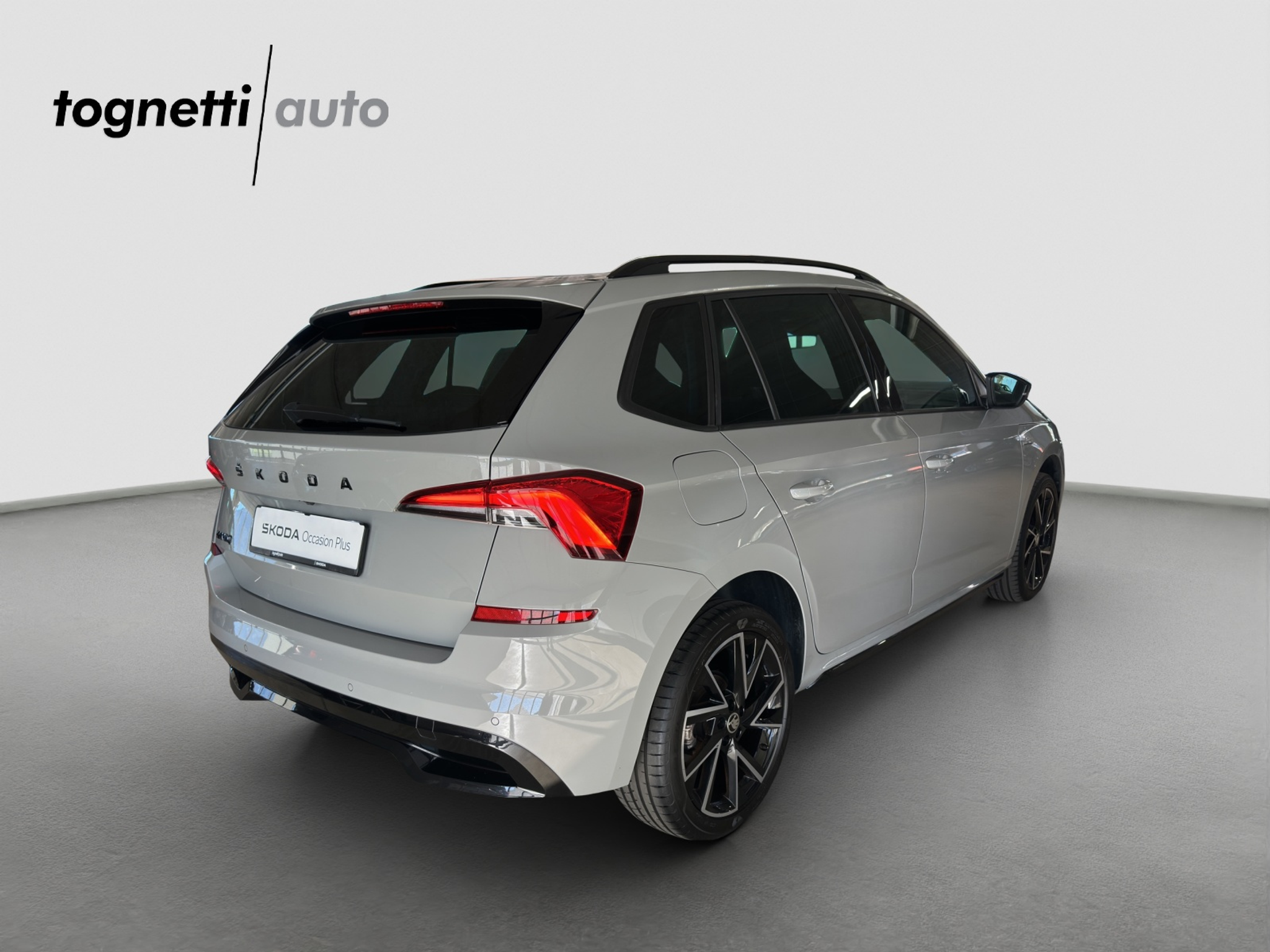 listing desktop thumbnail image 3