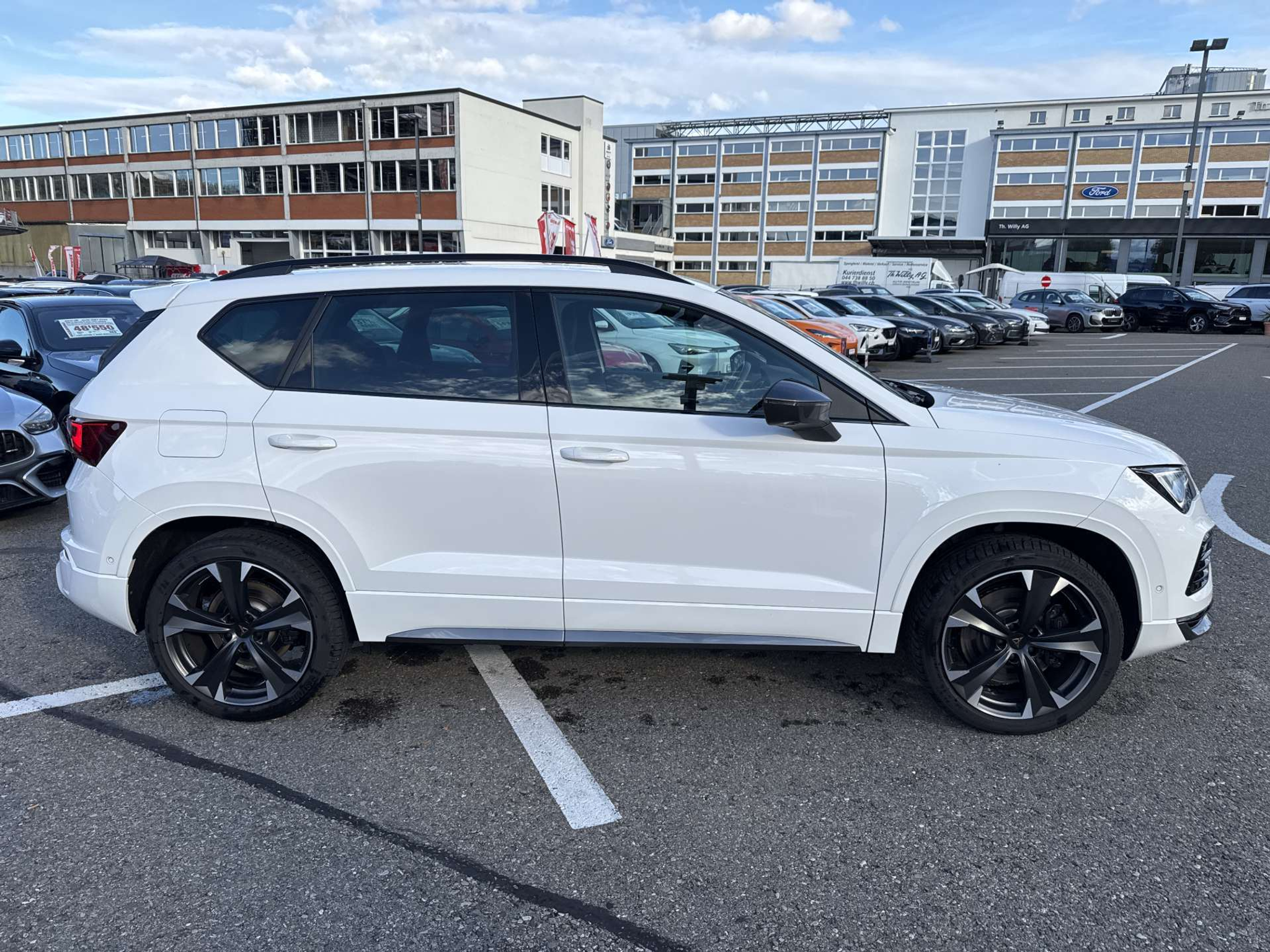 listing desktop thumbnail image 10