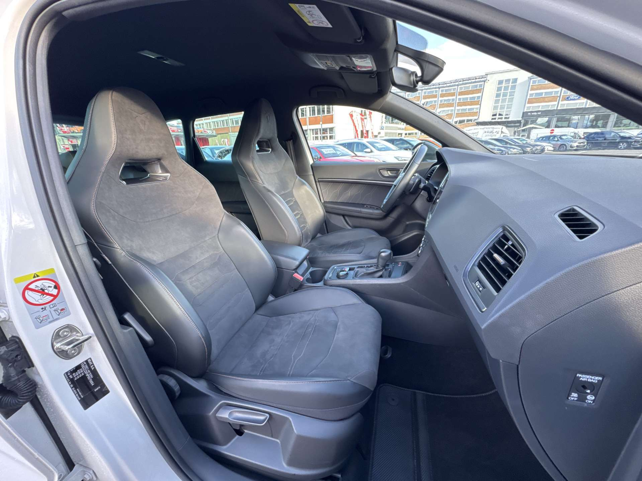 listing desktop thumbnail image 12