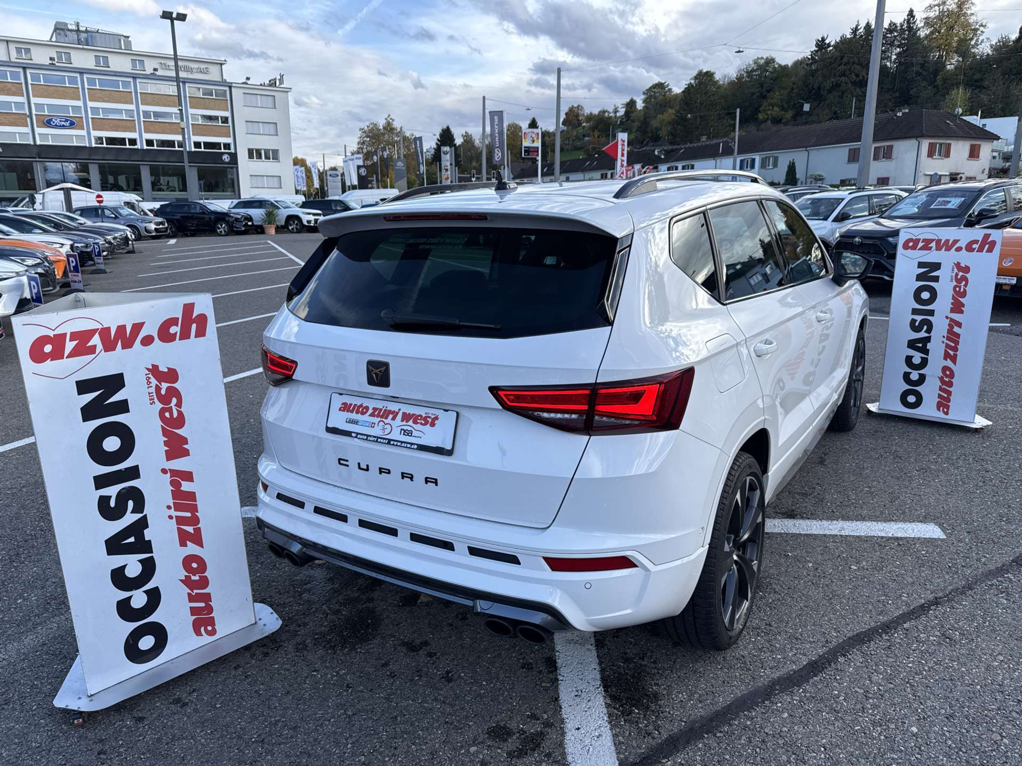 listing desktop thumbnail image 2